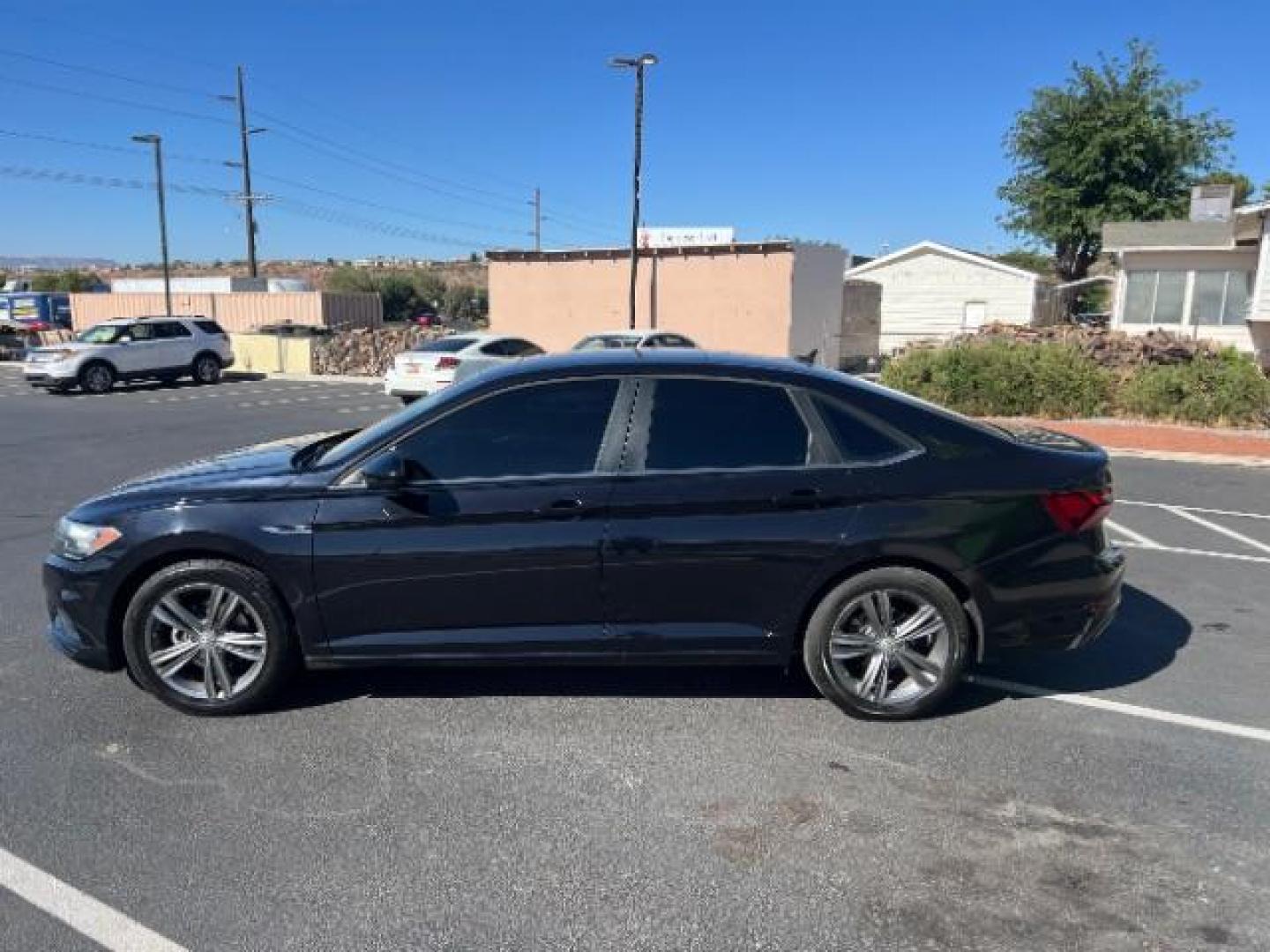 2020 Black Uni /Titan Black Volkswagen Jetta 1.4T S | 1.4T SE | 1.4T R-Line (3VWCB7BU5LM) with an 1.4L I-4 gasoline direct injection engine, AUTOMATIC transmission, located at 1865 East Red Hills Pkwy, St. George, 84770, (435) 628-0023, 37.120850, -113.543640 - We specialize in helping ALL people get the best financing available. No matter your credit score, good, bad or none we can get you an amazing rate. Had a bankruptcy, divorce, or repossessions? We give you the green light to get your credit back on the road. Low down and affordable payments that fit - Photo#5