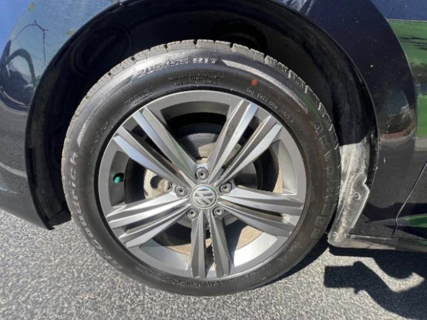 2020 Black Uni /Titan Black Volkswagen Jetta 1.4T S | 1.4T SE | 1.4T R-Line (3VWCB7BU5LM) with an 1.4L I-4 gasoline direct injection engine, AUTOMATIC transmission, located at 1865 East Red Hills Pkwy, St. George, 84770, (435) 628-0023, 37.120850, -113.543640 - We specialize in helping ALL people get the best financing available. No matter your credit score, good, bad or none we can get you an amazing rate. Had a bankruptcy, divorce, or repossessions? We give you the green light to get your credit back on the road. Low down and affordable payments that fit - Photo#9