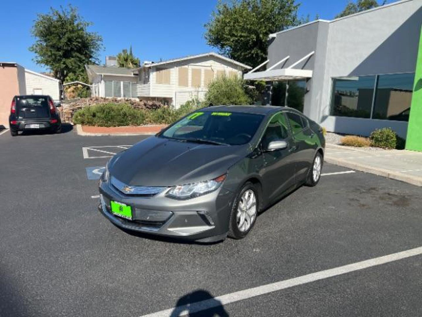 2017 Heather Gray Metallic /Jet Black/Jet Black Accents Chevrolet Volt Premier (1G1RD6S59HU) with an Voltec 1.5L I-4 gasoline direct injection engine, Continuously Variable Transmission transmission, located at 1865 East Red Hills Pkwy, St. George, 84770, (435) 628-0023, 37.120850, -113.543640 - *THIS VEHICLE QUALIFIES FOR A $4000 TAX REBATE* We specialize in helping ALL people get the best financing available. No matter your credit score, good, bad or none we can get you an amazing rate. Had a bankruptcy, divorce, or repossessions? We give you the green light to get your credit back on th - Photo#2