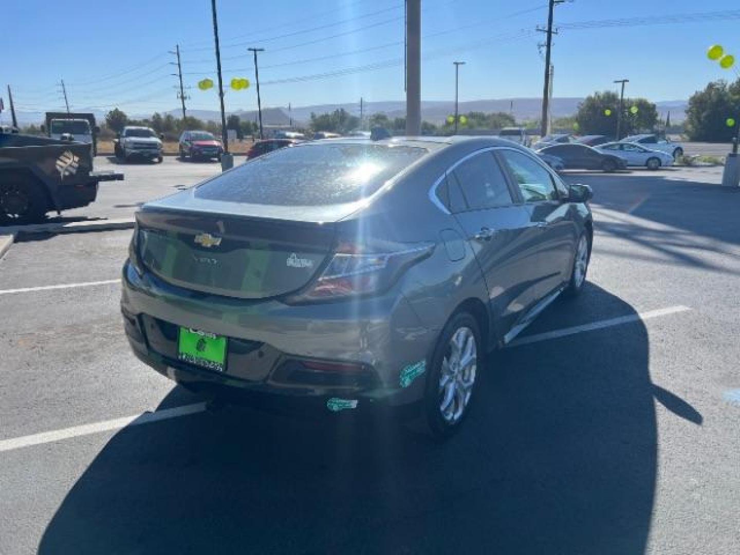 2017 Heather Gray Metallic /Jet Black/Jet Black Accents Chevrolet Volt Premier (1G1RD6S59HU) with an Voltec 1.5L I-4 gasoline direct injection engine, Continuously Variable Transmission transmission, located at 1865 East Red Hills Pkwy, St. George, 84770, (435) 628-0023, 37.120850, -113.543640 - *THIS VEHICLE QUALIFIES FOR A $4000 TAX REBATE* We specialize in helping ALL people get the best financing available. No matter your credit score, good, bad or none we can get you an amazing rate. Had a bankruptcy, divorce, or repossessions? We give you the green light to get your credit back on th - Photo#6