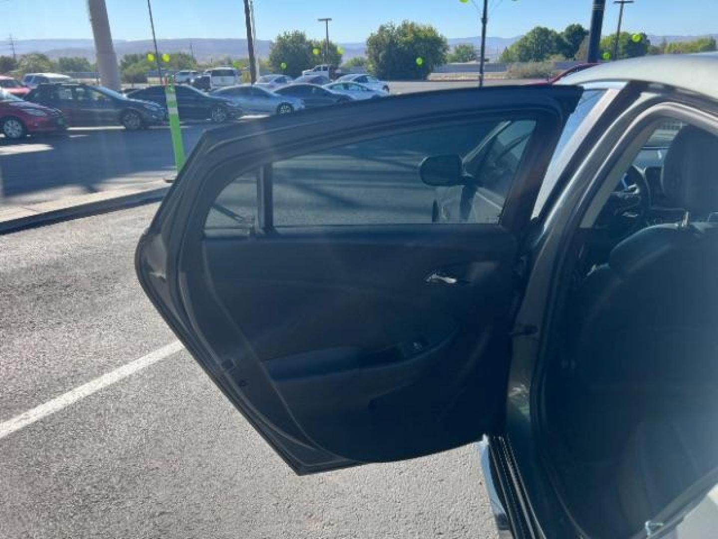 2017 Heather Gray Metallic /Jet Black/Jet Black Accents Chevrolet Volt Premier (1G1RD6S59HU) with an Voltec 1.5L I-4 gasoline direct injection engine, Continuously Variable Transmission transmission, located at 1865 East Red Hills Pkwy, St. George, 84770, (435) 628-0023, 37.120850, -113.543640 - *THIS VEHICLE QUALIFIES FOR A $4000 TAX REBATE* We specialize in helping ALL people get the best financing available. No matter your credit score, good, bad or none we can get you an amazing rate. Had a bankruptcy, divorce, or repossessions? We give you the green light to get your credit back on th - Photo#20