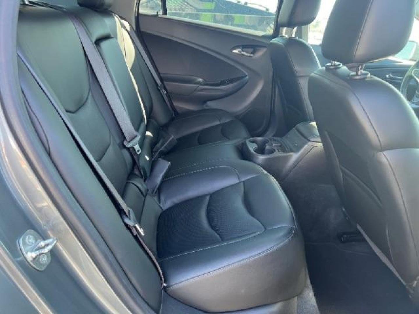 2017 Heather Gray Metallic /Jet Black/Jet Black Accents Chevrolet Volt Premier (1G1RD6S59HU) with an Voltec 1.5L I-4 gasoline direct injection engine, Continuously Variable Transmission transmission, located at 1865 East Red Hills Pkwy, St. George, 84770, (435) 628-0023, 37.120850, -113.543640 - *THIS VEHICLE QUALIFIES FOR A $4000 TAX REBATE* We specialize in helping ALL people get the best financing available. No matter your credit score, good, bad or none we can get you an amazing rate. Had a bankruptcy, divorce, or repossessions? We give you the green light to get your credit back on th - Photo#26