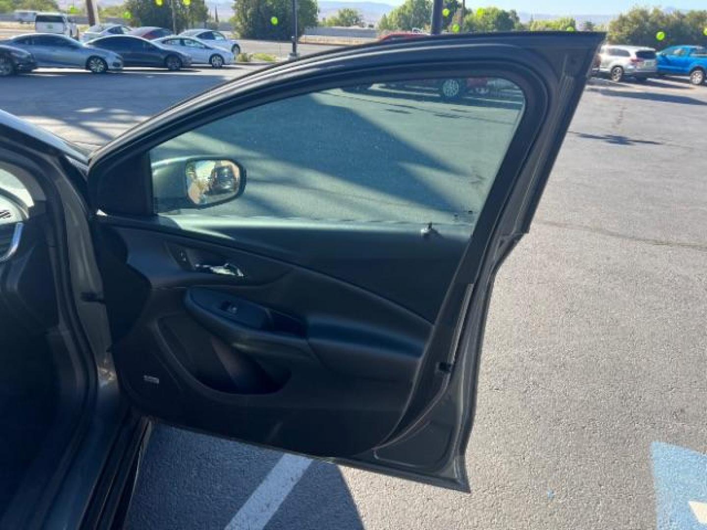 2017 Heather Gray Metallic /Jet Black/Jet Black Accents Chevrolet Volt Premier (1G1RD6S59HU) with an Voltec 1.5L I-4 gasoline direct injection engine, Continuously Variable Transmission transmission, located at 1865 East Red Hills Pkwy, St. George, 84770, (435) 628-0023, 37.120850, -113.543640 - *THIS VEHICLE QUALIFIES FOR A $4000 TAX REBATE* We specialize in helping ALL people get the best financing available. No matter your credit score, good, bad or none we can get you an amazing rate. Had a bankruptcy, divorce, or repossessions? We give you the green light to get your credit back on th - Photo#27