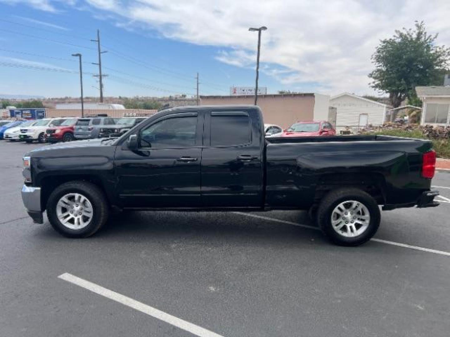 2018 Black /Jet Black Chevrolet Silverado 1500 1LT (1GCRCREC0JZ) with an EcoTec3 4.3L V-6 gasoline direct injection engine, Automatic transmission, located at 1865 East Red Hills Pkwy, St. George, 84770, (435) 628-0023, 37.120850, -113.543640 - We specialize in helping ALL people get the best financing available. No matter your credit score, good, bad or none we can get you an amazing rate. Had a bankruptcy, divorce, or repossessions? We give you the green light to get your credit back on the road. Low down and affordable payments that fit - Photo#3