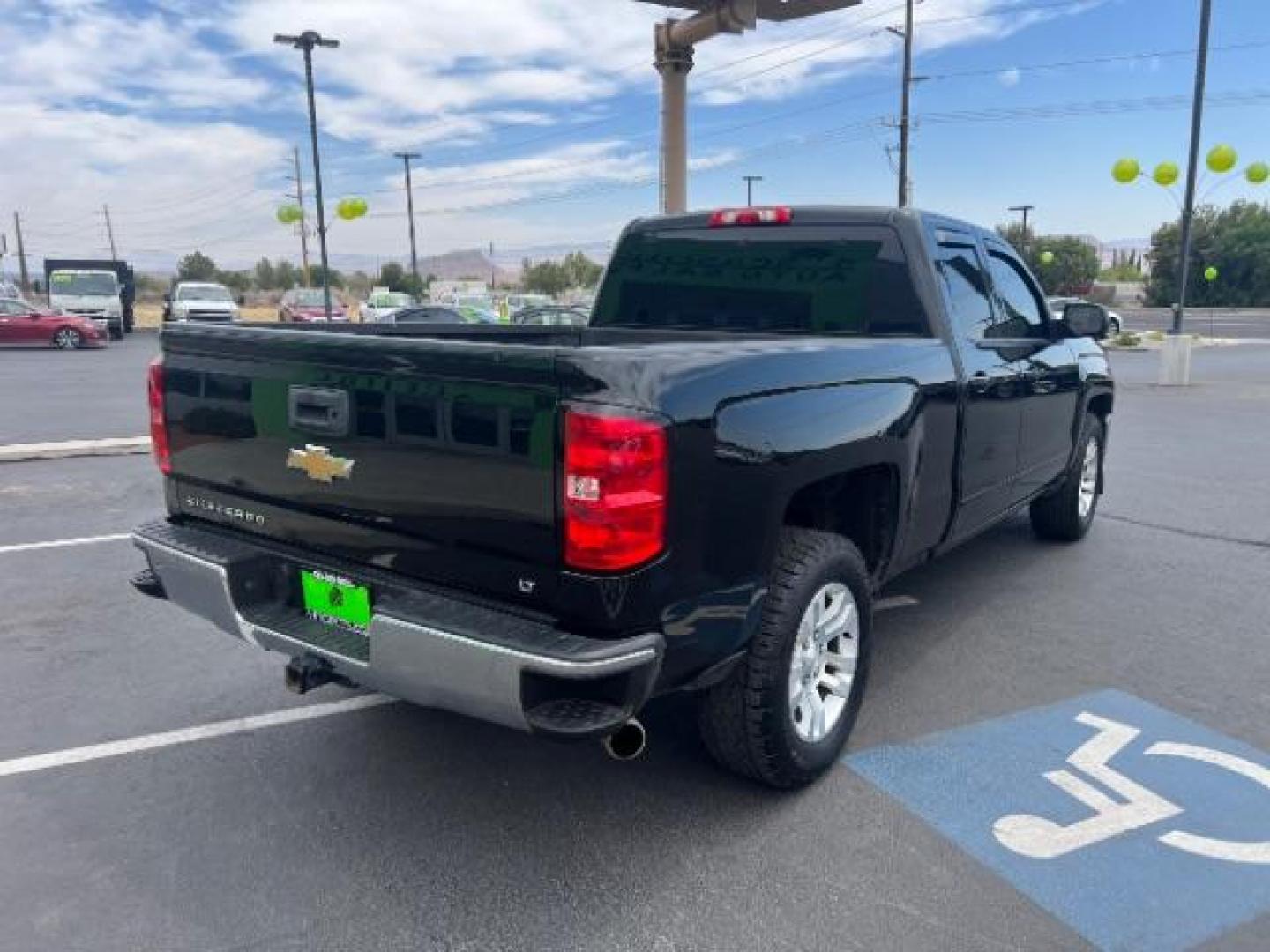 2018 Black /Jet Black Chevrolet Silverado 1500 1LT (1GCRCREC0JZ) with an EcoTec3 4.3L V-6 gasoline direct injection engine, Automatic transmission, located at 1865 East Red Hills Pkwy, St. George, 84770, (435) 628-0023, 37.120850, -113.543640 - We specialize in helping ALL people get the best financing available. No matter your credit score, good, bad or none we can get you an amazing rate. Had a bankruptcy, divorce, or repossessions? We give you the green light to get your credit back on the road. Low down and affordable payments that fit - Photo#6