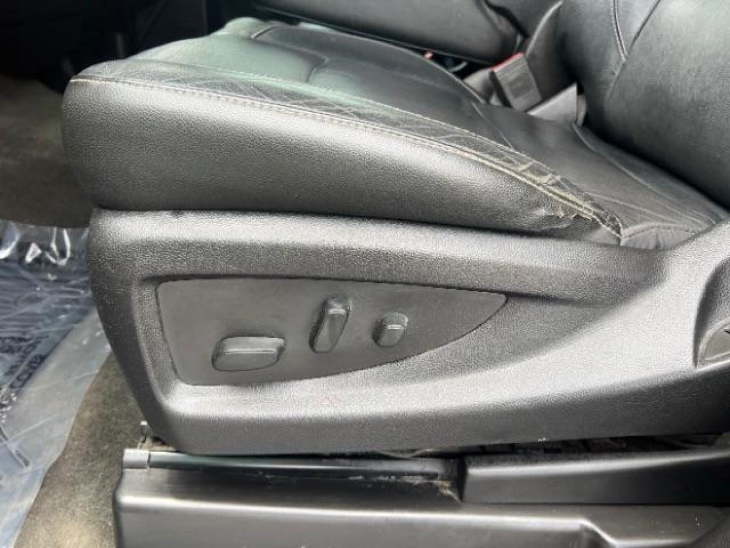 2018 Black /Jet Black Chevrolet Silverado 1500 1LT (1GCRCREC0JZ) with an EcoTec3 4.3L V-6 gasoline direct injection engine, Automatic transmission, located at 1865 East Red Hills Pkwy, St. George, 84770, (435) 628-0023, 37.120850, -113.543640 - We specialize in helping ALL people get the best financing available. No matter your credit score, good, bad or none we can get you an amazing rate. Had a bankruptcy, divorce, or repossessions? We give you the green light to get your credit back on the road. Low down and affordable payments that fit - Photo#13