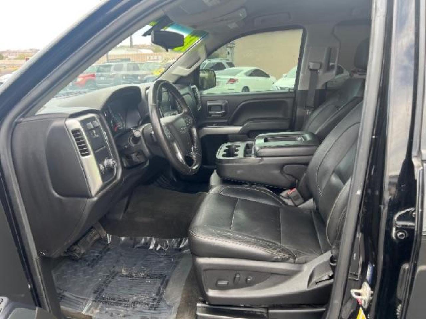 2018 Black /Jet Black Chevrolet Silverado 1500 1LT (1GCRCREC0JZ) with an EcoTec3 4.3L V-6 gasoline direct injection engine, Automatic transmission, located at 1865 East Red Hills Pkwy, St. George, 84770, (435) 628-0023, 37.120850, -113.543640 - We specialize in helping ALL people get the best financing available. No matter your credit score, good, bad or none we can get you an amazing rate. Had a bankruptcy, divorce, or repossessions? We give you the green light to get your credit back on the road. Low down and affordable payments that fit - Photo#14