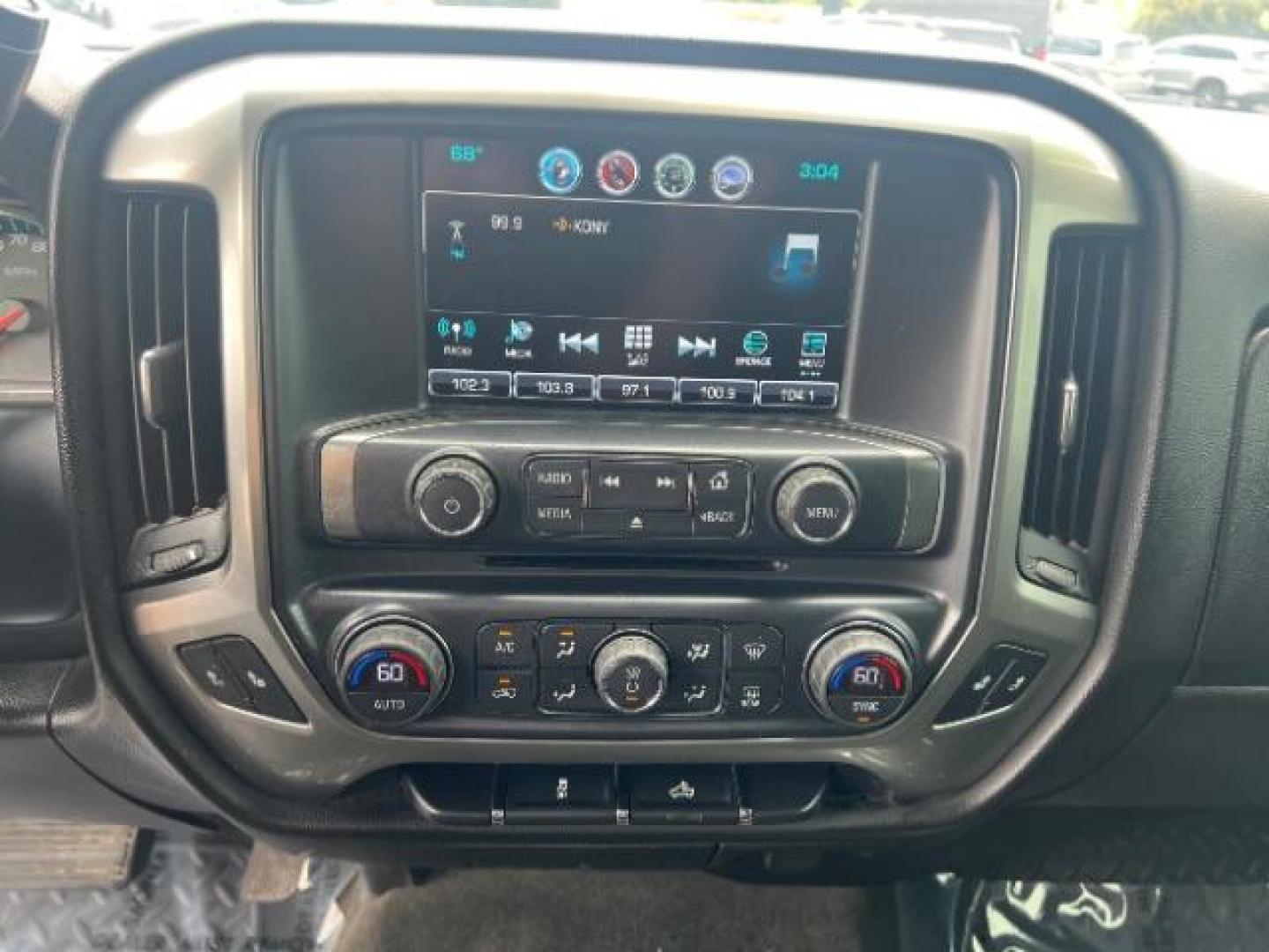 2018 Black /Jet Black Chevrolet Silverado 1500 1LT (1GCRCREC0JZ) with an EcoTec3 4.3L V-6 gasoline direct injection engine, Automatic transmission, located at 1865 East Red Hills Pkwy, St. George, 84770, (435) 628-0023, 37.120850, -113.543640 - We specialize in helping ALL people get the best financing available. No matter your credit score, good, bad or none we can get you an amazing rate. Had a bankruptcy, divorce, or repossessions? We give you the green light to get your credit back on the road. Low down and affordable payments that fit - Photo#17