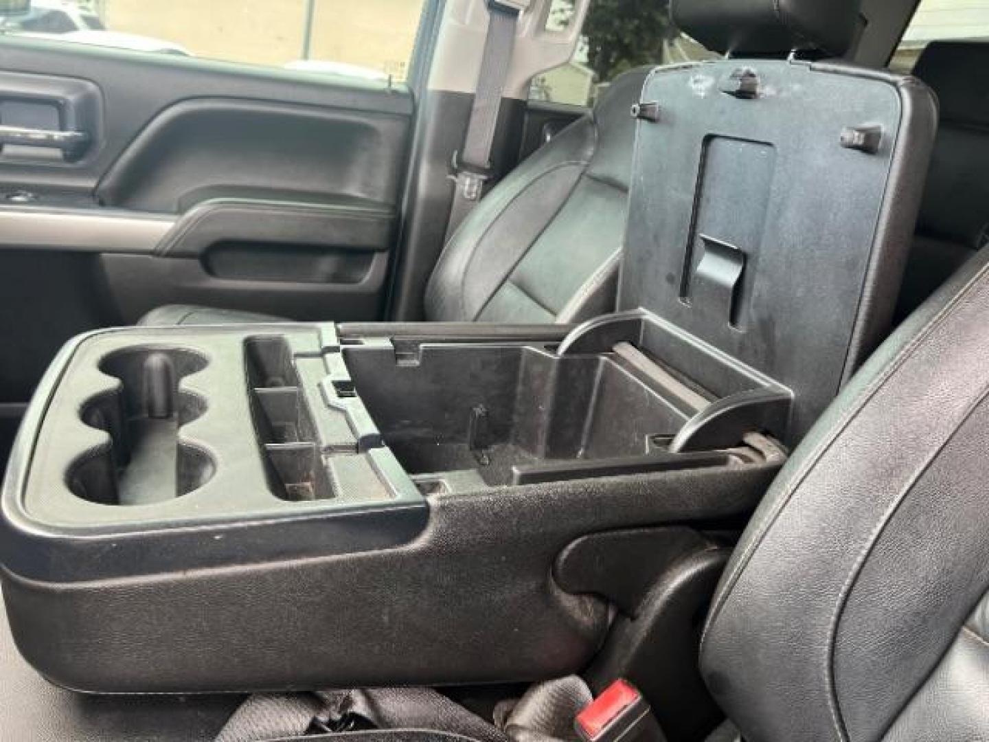 2018 Black /Jet Black Chevrolet Silverado 1500 1LT (1GCRCREC0JZ) with an EcoTec3 4.3L V-6 gasoline direct injection engine, Automatic transmission, located at 1865 East Red Hills Pkwy, St. George, 84770, (435) 628-0023, 37.120850, -113.543640 - We specialize in helping ALL people get the best financing available. No matter your credit score, good, bad or none we can get you an amazing rate. Had a bankruptcy, divorce, or repossessions? We give you the green light to get your credit back on the road. Low down and affordable payments that fit - Photo#18