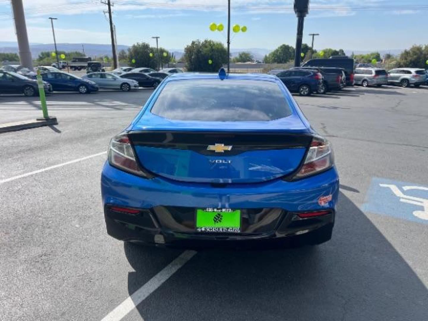 2018 Kinetic Blue Metallic /Jet Black Chevrolet Volt LT (1G1RC6S53JU) with an Voltec 1.5L I-4 gasoline direct injection engine, Continuously Variable Transmission transmission, located at 1865 East Red Hills Pkwy, St. George, 84770, (435) 628-0023, 37.120850, -113.543640 - *THIS VEHICLE QUALIFIES FOR A $4000 TAX REBATE* We specialize in helping ALL people get the best financing available. No matter your credit score, good, bad or none we can get you an amazing rate. Had a bankruptcy, divorce, or repossessions? We give you the green light to get your credit back on th - Photo#5