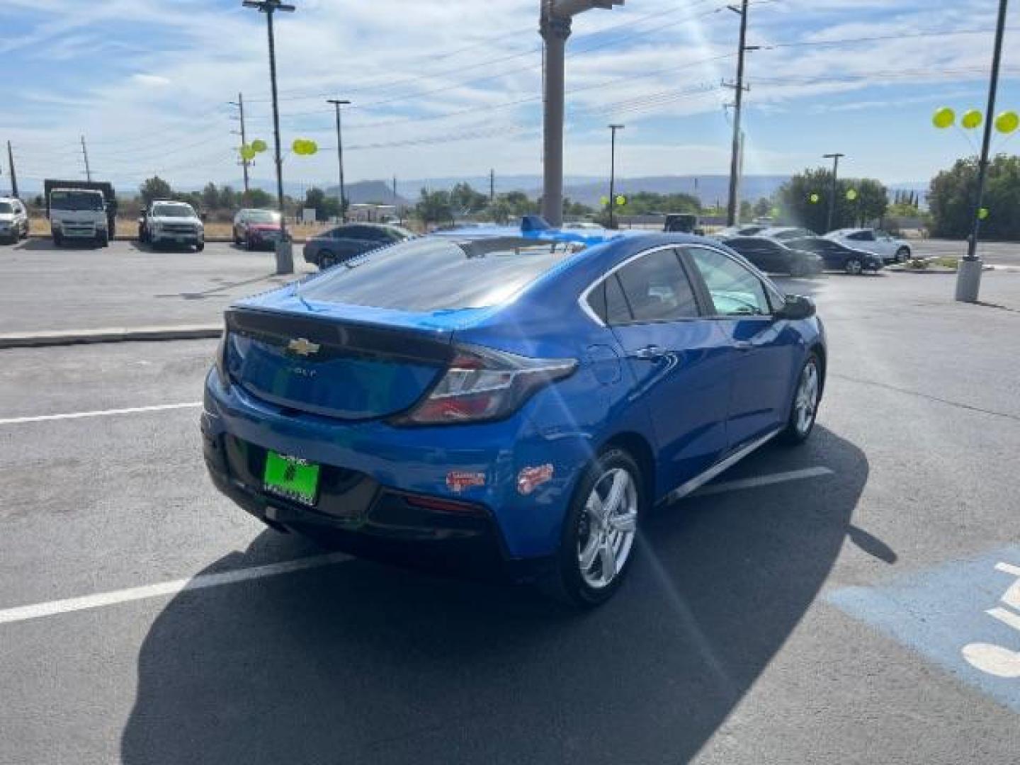 2018 Kinetic Blue Metallic /Jet Black Chevrolet Volt LT (1G1RC6S53JU) with an Voltec 1.5L I-4 gasoline direct injection engine, Continuously Variable Transmission transmission, located at 1865 East Red Hills Pkwy, St. George, 84770, (435) 628-0023, 37.120850, -113.543640 - *THIS VEHICLE QUALIFIES FOR A $4000 TAX REBATE* We specialize in helping ALL people get the best financing available. No matter your credit score, good, bad or none we can get you an amazing rate. Had a bankruptcy, divorce, or repossessions? We give you the green light to get your credit back on th - Photo#6