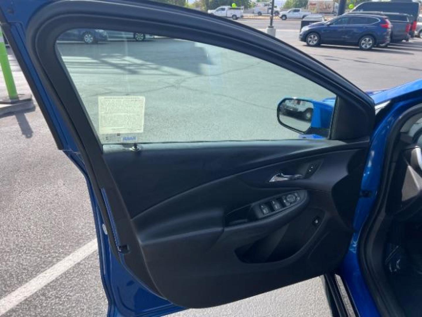 2018 Kinetic Blue Metallic /Jet Black Chevrolet Volt LT (1G1RC6S53JU) with an Voltec 1.5L I-4 gasoline direct injection engine, Continuously Variable Transmission transmission, located at 1865 East Red Hills Pkwy, St. George, 84770, (435) 628-0023, 37.120850, -113.543640 - *THIS VEHICLE QUALIFIES FOR A $4000 TAX REBATE* We specialize in helping ALL people get the best financing available. No matter your credit score, good, bad or none we can get you an amazing rate. Had a bankruptcy, divorce, or repossessions? We give you the green light to get your credit back on th - Photo#12