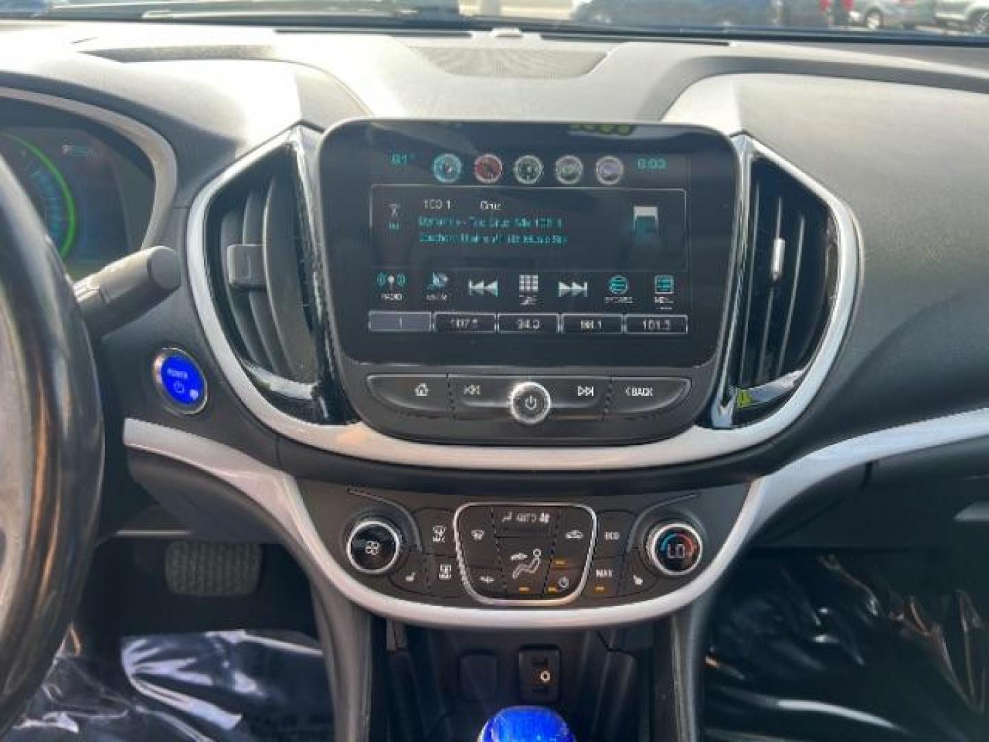 2018 Kinetic Blue Metallic /Jet Black Chevrolet Volt LT (1G1RC6S53JU) with an Voltec 1.5L I-4 gasoline direct injection engine, Continuously Variable Transmission transmission, located at 1865 East Red Hills Pkwy, St. George, 84770, (435) 628-0023, 37.120850, -113.543640 - *THIS VEHICLE QUALIFIES FOR A $4000 TAX REBATE* We specialize in helping ALL people get the best financing available. No matter your credit score, good, bad or none we can get you an amazing rate. Had a bankruptcy, divorce, or repossessions? We give you the green light to get your credit back on th - Photo#17