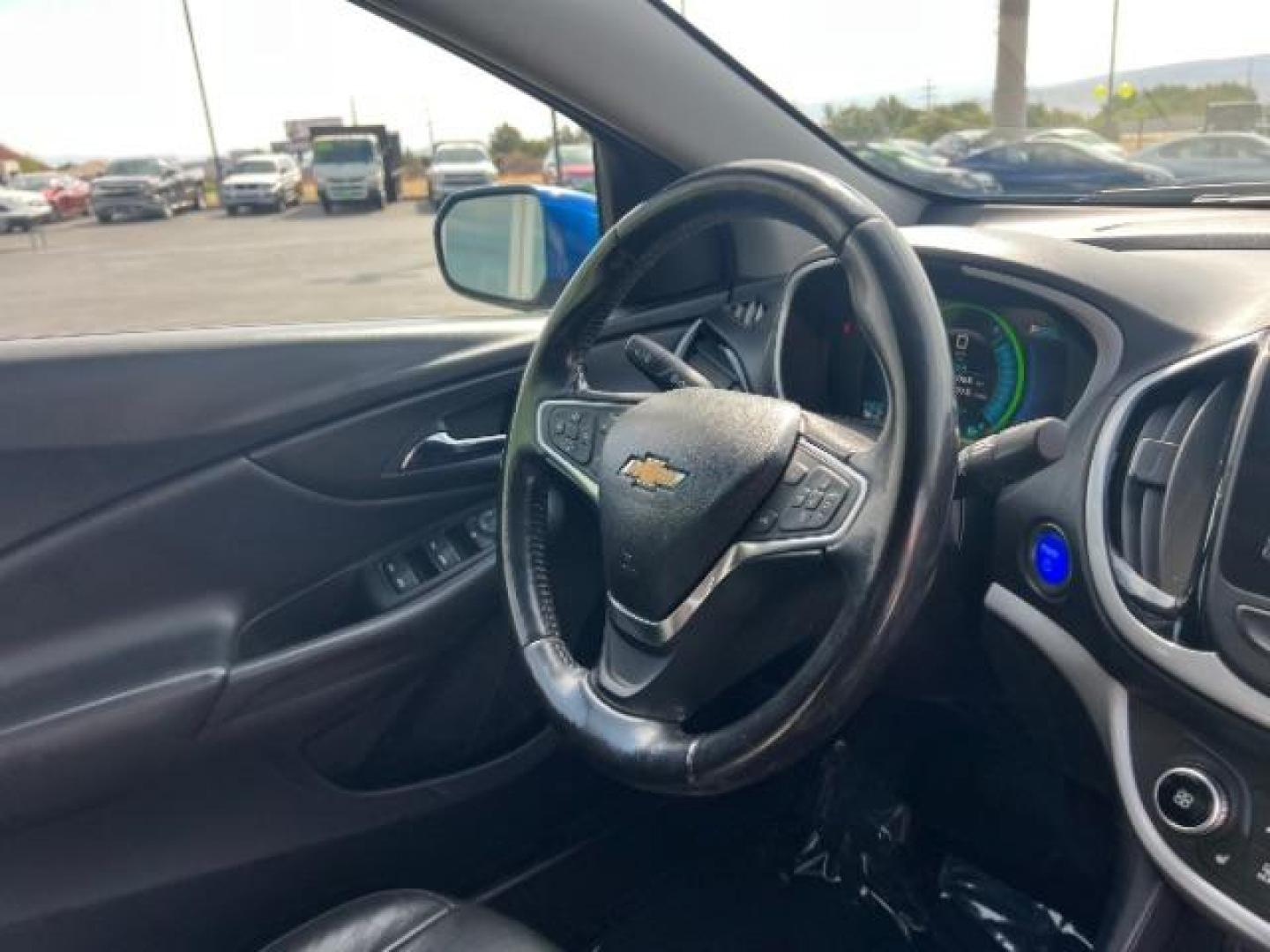 2018 Kinetic Blue Metallic /Jet Black Chevrolet Volt LT (1G1RC6S53JU) with an Voltec 1.5L I-4 gasoline direct injection engine, Continuously Variable Transmission transmission, located at 1865 East Red Hills Pkwy, St. George, 84770, (435) 628-0023, 37.120850, -113.543640 - *THIS VEHICLE QUALIFIES FOR A $4000 TAX REBATE* We specialize in helping ALL people get the best financing available. No matter your credit score, good, bad or none we can get you an amazing rate. Had a bankruptcy, divorce, or repossessions? We give you the green light to get your credit back on th - Photo#31