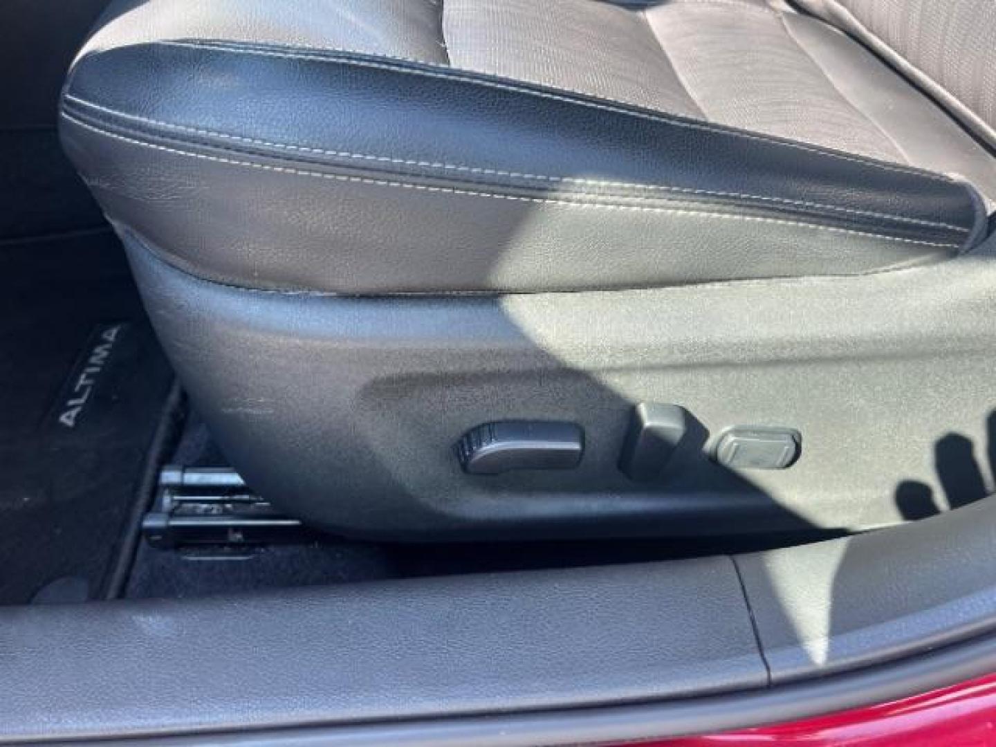 2019 Scarlet Ember Tintcoat /Light Gray Nissan Altima 2.5 Platinum (1N4BL4FW8KC) with an 2.5L I-4 gasoline direct injection engine, Automatic transmission, located at 1865 East Red Hills Pkwy, St. George, 84770, (435) 628-0023, 37.120850, -113.543640 - We specialize in helping ALL people get the best financing available. No matter your credit score, good, bad or none we can get you an amazing rate. Had a bankruptcy, divorce, or repossessions? We give you the green light to get your credit back on the road. Low down and affordable payments that fit - Photo#13