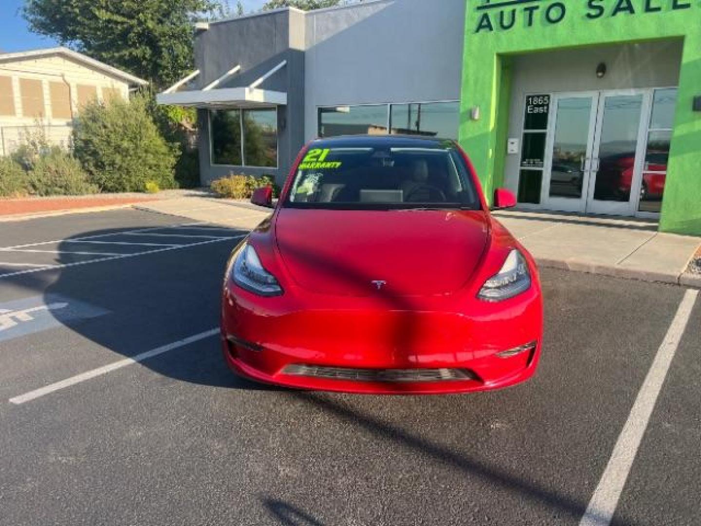 2021 Red Multi-Coat /Black Tesla Model Y Long Range Dual Motor All-Wheel Drive (5YJYGDEE8MF) with an ELECTRIC engine, Continuously Variable Transmission transmission, located at 1865 East Red Hills Pkwy, St. George, 84770, (435) 628-0023, 37.120850, -113.543640 - This Tesla is an AWD Long Range. Battery is 90% healthy, 289 on full charge. Near new condition! Full Tesla factory warranty up to 120k miles. Extended EV battery warranty available. Financing for ALL credit types. 4 Seasons Auto THE southern Utah Tesla Experts. Call or text for more info DL# 7 - Photo#3