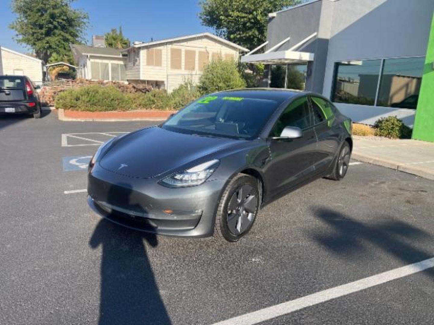2022 Midnight Silver Metallic /Black Tesla Model 3 Long Range Dual Motor All-Wheel Drive (5YJ3E1EB8NF) with an ELECTRIC engine, Continuously Variable Transmission transmission, located at 1865 East Red Hills Pkwy, St. George, 84770, (435) 628-0023, 37.120850, -113.543640 - ****Price includes $4k IRS EV REBATE**** We are approved to file the EV rebate directly with the IRS. We recived the funds in 7 days and take credit off the price of car. Check with IRS EV website to be sure you qualify. This program ends Sept 30th so ACT FAST! This Tesla is an AWD Long Range. Bat - Photo#4