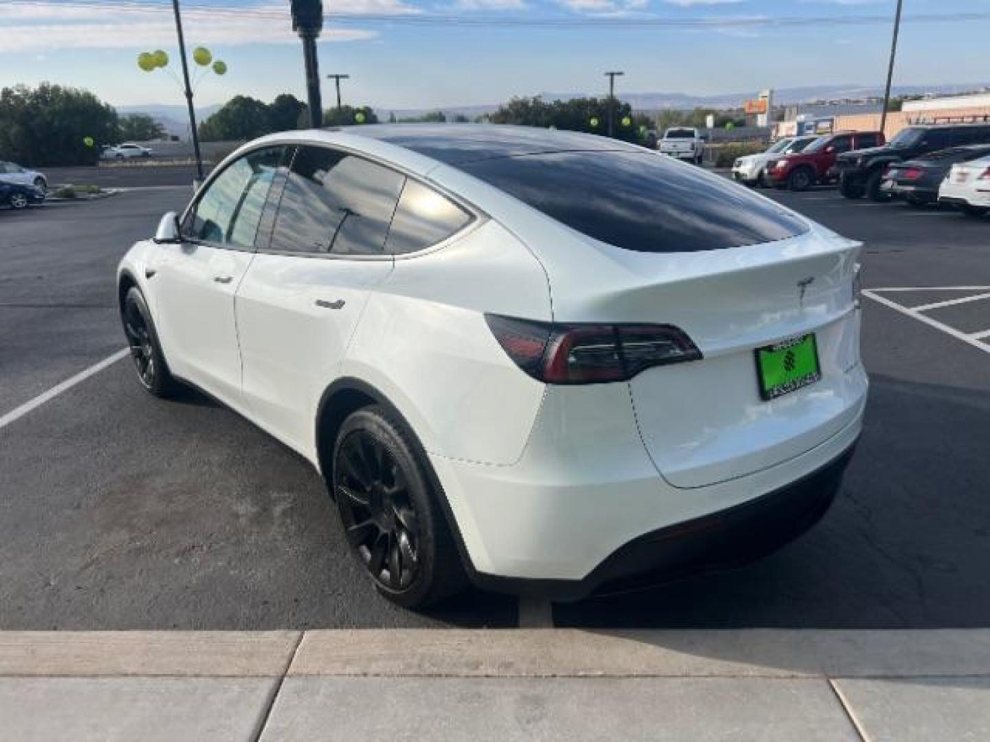 2020 Pearl White Multi-Coat /Black Tesla Model Y Long Range Dual Motor All-Wheel Drive (5YJYGDEE9LF) with an ELECTRIC engine, Continuously Variable Transmission transmission, located at 1865 East Red Hills Pkwy, St. George, 84770, (435) 628-0023, 37.120850, -113.543640 - ****Price includes $4k IRS EV REBATE**** We are approved to file the EV rebate directly with the IRS. We recived the funds in 7 days and take credit off the price of car. Check with IRS EV website to be sure you qualify. This program ends Sept 30th so ACT FAST! This Tesla is an AWD Long Range. Bat - Photo#6