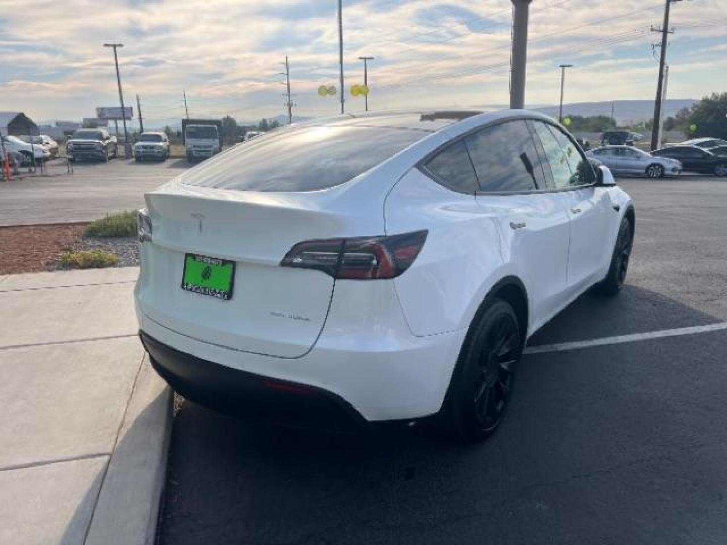 2020 Pearl White Multi-Coat /Black Tesla Model Y Long Range Dual Motor All-Wheel Drive (5YJYGDEE9LF) with an ELECTRIC engine, Continuously Variable Transmission transmission, located at 1865 East Red Hills Pkwy, St. George, 84770, (435) 628-0023, 37.120850, -113.543640 - ****Price includes $4k IRS EV REBATE**** We are approved to file the EV rebate directly with the IRS. We recived the funds in 7 days and take credit off the price of car. Check with IRS EV website to be sure you qualify. This program ends Sept 30th so ACT FAST! This Tesla is an AWD Long Range. Bat - Photo#8
