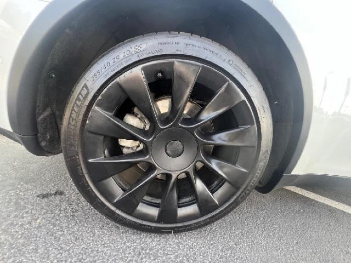 2020 Pearl White Multi-Coat /Black Tesla Model Y Long Range Dual Motor All-Wheel Drive (5YJYGDEE9LF) with an ELECTRIC engine, Continuously Variable Transmission transmission, located at 1865 East Red Hills Pkwy, St. George, 84770, (435) 628-0023, 37.120850, -113.543640 - ****Price includes $4k IRS EV REBATE**** We are approved to file the EV rebate directly with the IRS. We recived the funds in 7 days and take credit off the price of car. Check with IRS EV website to be sure you qualify. This program ends Sept 30th so ACT FAST! This Tesla is an AWD Long Range. Bat - Photo#10