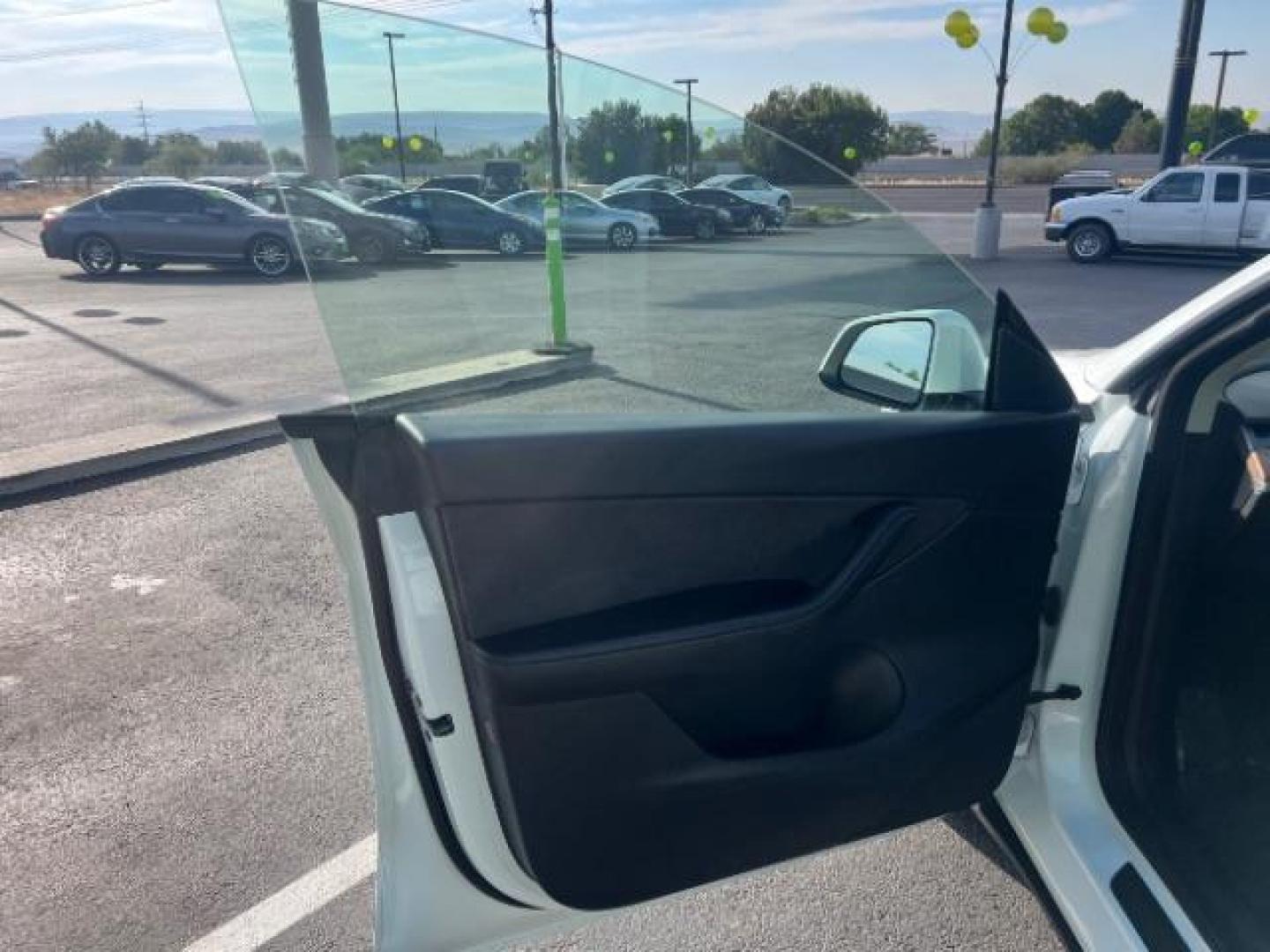 2020 Pearl White Multi-Coat /Black Tesla Model Y Long Range Dual Motor All-Wheel Drive (5YJYGDEE9LF) with an ELECTRIC engine, Continuously Variable Transmission transmission, located at 1865 East Red Hills Pkwy, St. George, 84770, (435) 628-0023, 37.120850, -113.543640 - ****Price includes $4k IRS EV REBATE**** We are approved to file the EV rebate directly with the IRS. We recived the funds in 7 days and take credit off the price of car. Check with IRS EV website to be sure you qualify. This program ends Sept 30th so ACT FAST! This Tesla is an AWD Long Range. Bat - Photo#14