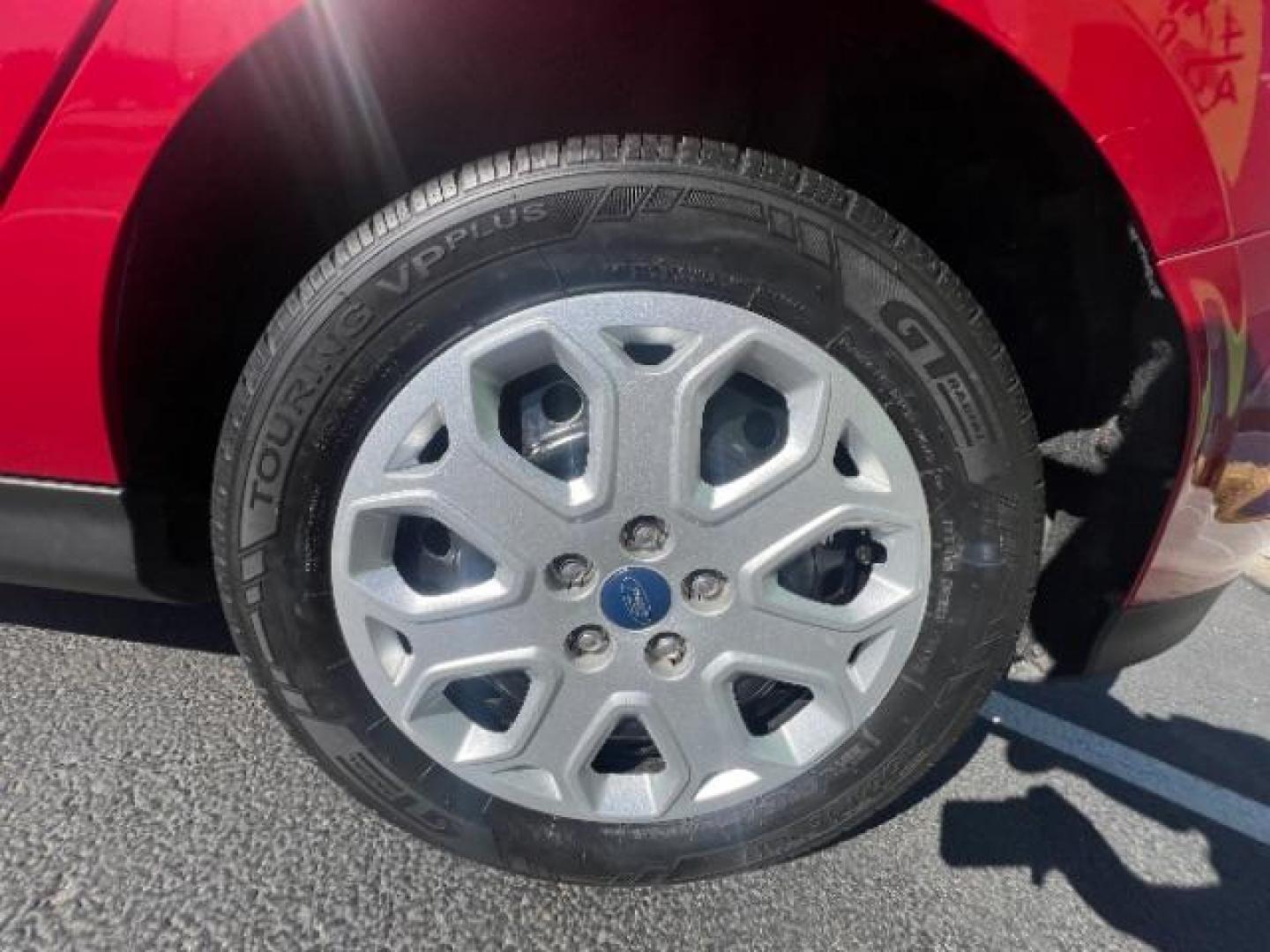2012 Candy Red Metallic Tinted Clearcoat /Charcoal Black w/Warm Steel Surround Ford Focus SE (1FAHP3K27CL) with an 2L I-4 gasoline direct injection engine, Automatic transmission, located at 1865 East Red Hills Pkwy, St. George, 84770, (435) 628-0023, 37.120850, -113.543640 - We specialize in helping ALL people get the best financing available. No matter your credit score, good, bad or none we can get you an amazing rate. Had a bankruptcy, divorce, or repossessions? We give you the green light to get your credit back on the road. Low down and affordable payments that fit - Photo#11