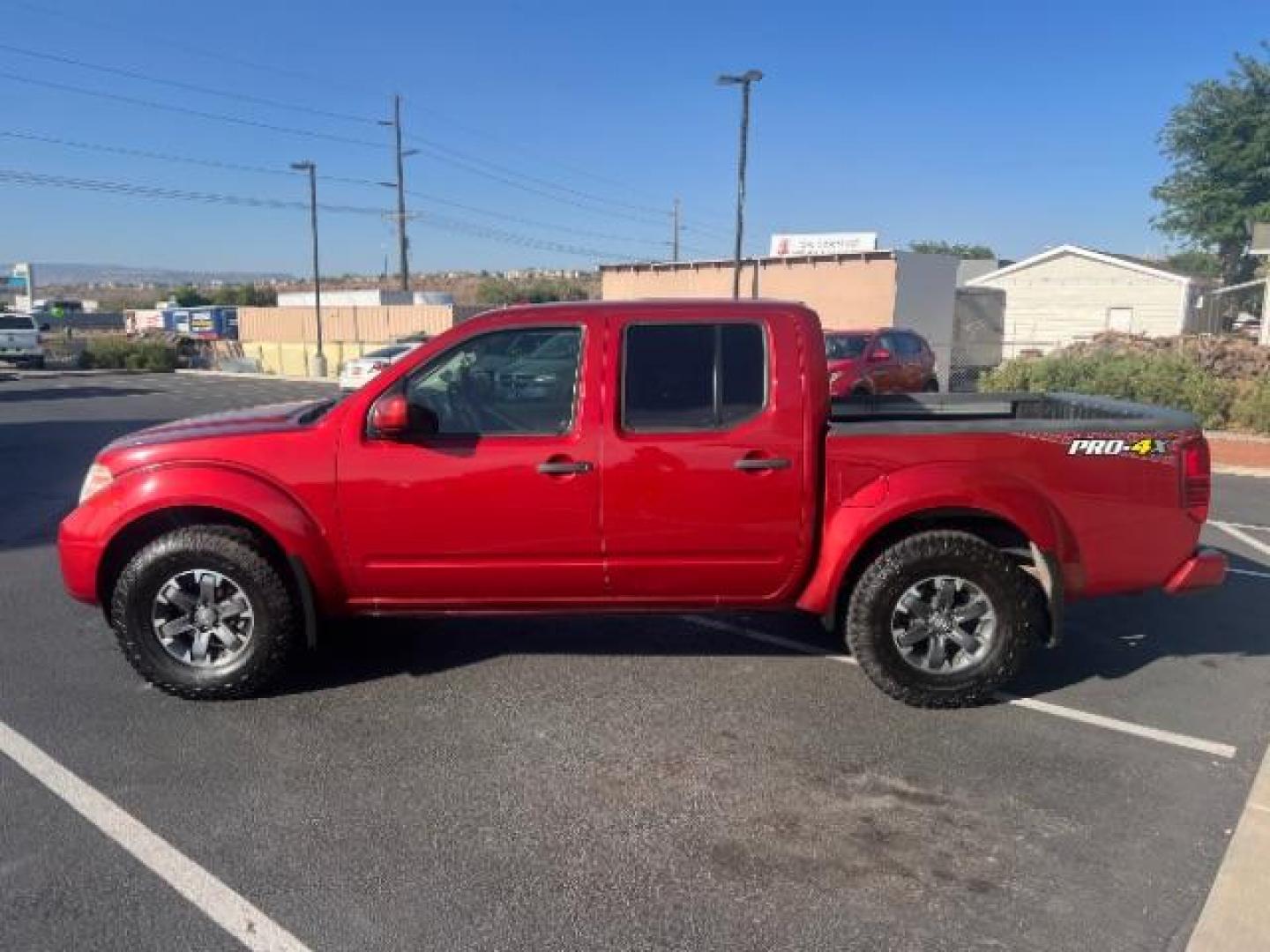 2018 Lava Red /Graphite w/White Stitching, cloth Nissan Frontier PRO-4X Crew Cab 5AT 4WD (1N6AD0EV9JN) with an 4.0L V6 DOHC 24V engine, 5-Speed Automatic transmission, located at 1865 East Red Hills Pkwy, St. George, 84770, (435) 628-0023, 37.120850, -113.543640 - Photo#3