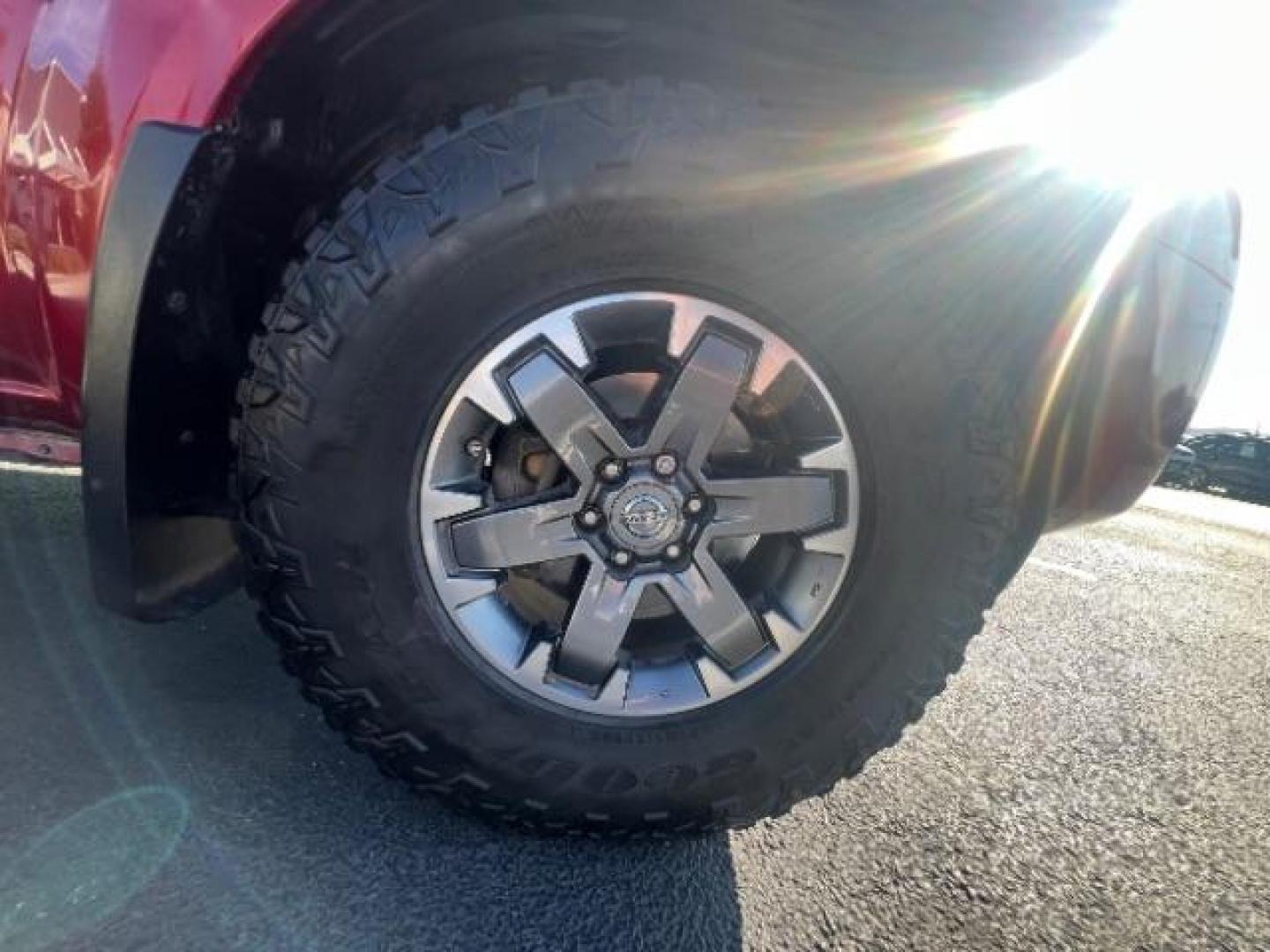 2018 Lava Red /Graphite w/White Stitching, cloth Nissan Frontier PRO-4X Crew Cab 5AT 4WD (1N6AD0EV9JN) with an 4.0L V6 DOHC 24V engine, 5-Speed Automatic transmission, located at 1865 East Red Hills Pkwy, St. George, 84770, (435) 628-0023, 37.120850, -113.543640 - Photo#9