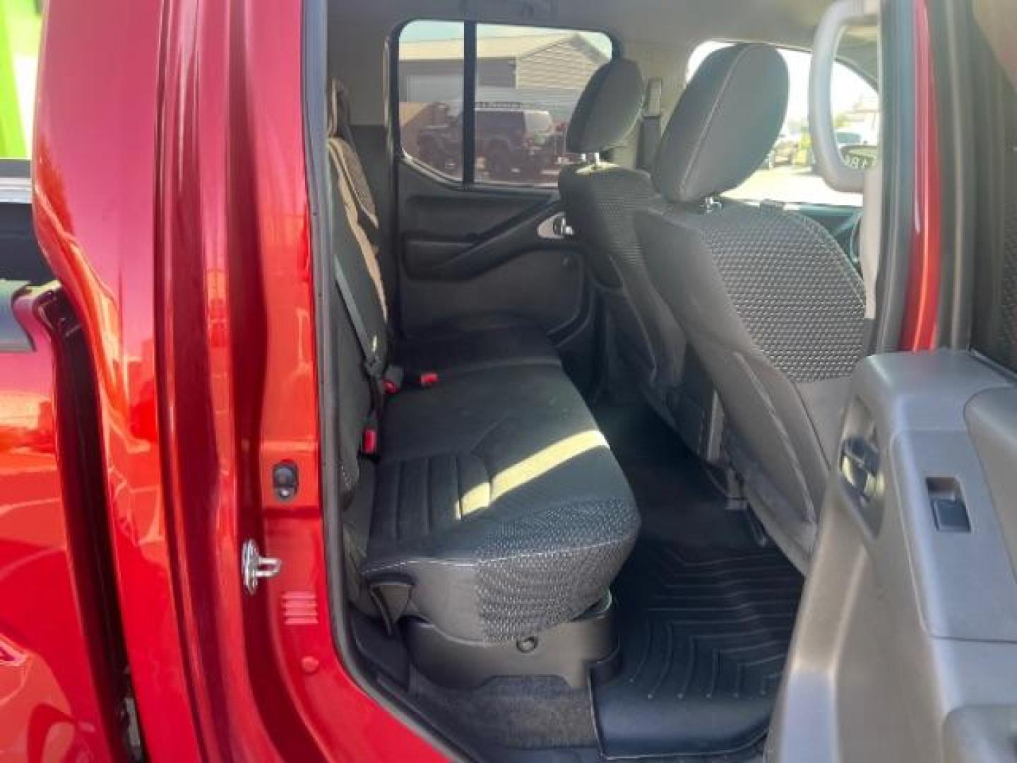 2018 Lava Red /Graphite w/White Stitching, cloth Nissan Frontier PRO-4X Crew Cab 5AT 4WD (1N6AD0EV9JN) with an 4.0L V6 DOHC 24V engine, 5-Speed Automatic transmission, located at 1865 East Red Hills Pkwy, St. George, 84770, (435) 628-0023, 37.120850, -113.543640 - Photo#26