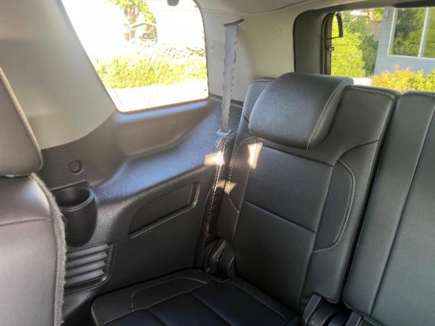 2019 Summit White /Jet Black GMC Yukon SLT (1GKS2BKCXKR) with an EcoTec3 5.3L V-8 gasoline direct injection engine, Automatic transmission, located at 1865 East Red Hills Pkwy, St. George, 84770, (435) 628-0023, 37.120850, -113.543640 - We specialize in helping ALL people get the best financing available. No matter your credit score, good, bad or none we can get you an amazing rate. Had a bankruptcy, divorce, or repossessions? We give you the green light to get your credit back on the road. Low down and affordable payments that fit - Photo#26