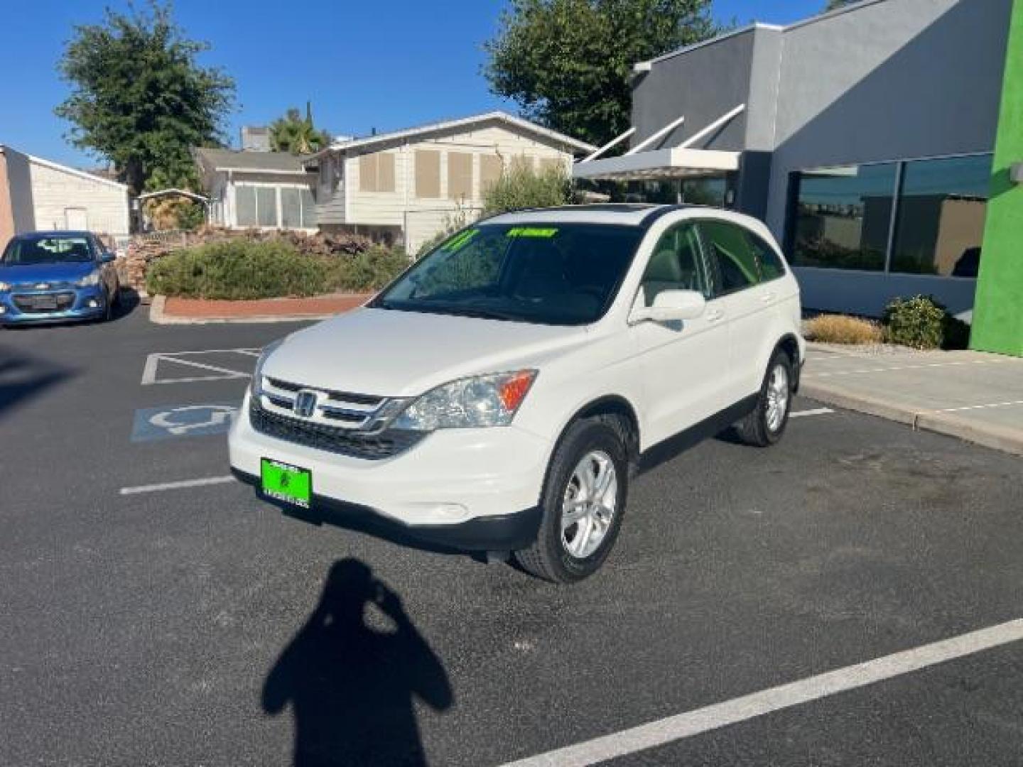 2011 Taffeta White /Gray Honda CR-V EX-L (5J6RE3H71BL) with an 2.4L I-4 DOHC engine, Automatic transmission, located at 1865 East Red Hills Pkwy, St. George, 84770, (435) 628-0023, 37.120850, -113.543640 - Photo#2