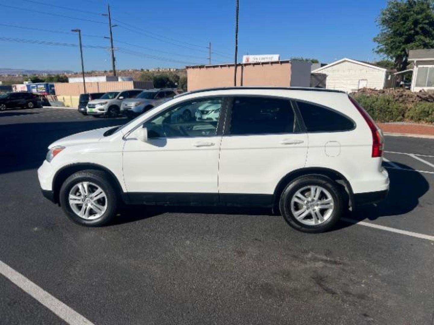 2011 Taffeta White /Gray Honda CR-V EX-L (5J6RE3H71BL) with an 2.4L I-4 DOHC engine, Automatic transmission, located at 1865 East Red Hills Pkwy, St. George, 84770, (435) 628-0023, 37.120850, -113.543640 - Photo#3