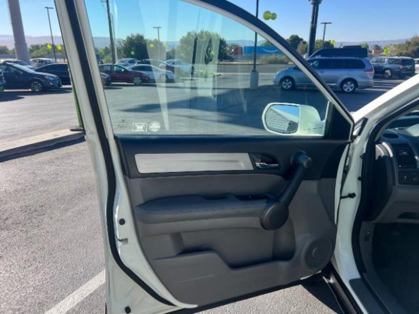 2011 Taffeta White /Gray Honda CR-V EX-L (5J6RE3H71BL) with an 2.4L I-4 DOHC engine, Automatic transmission, located at 1865 East Red Hills Pkwy, St. George, 84770, (435) 628-0023, 37.120850, -113.543640 - Photo#12