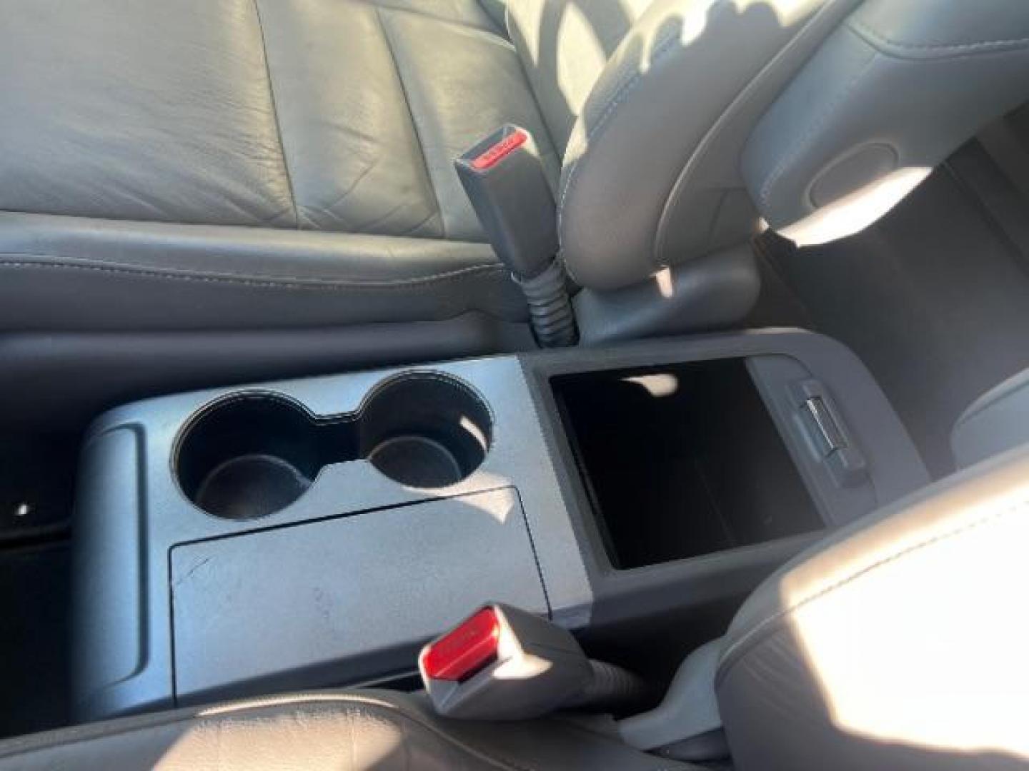2011 Taffeta White /Gray Honda CR-V EX-L (5J6RE3H71BL) with an 2.4L I-4 DOHC engine, Automatic transmission, located at 1865 East Red Hills Pkwy, St. George, 84770, (435) 628-0023, 37.120850, -113.543640 - Photo#18
