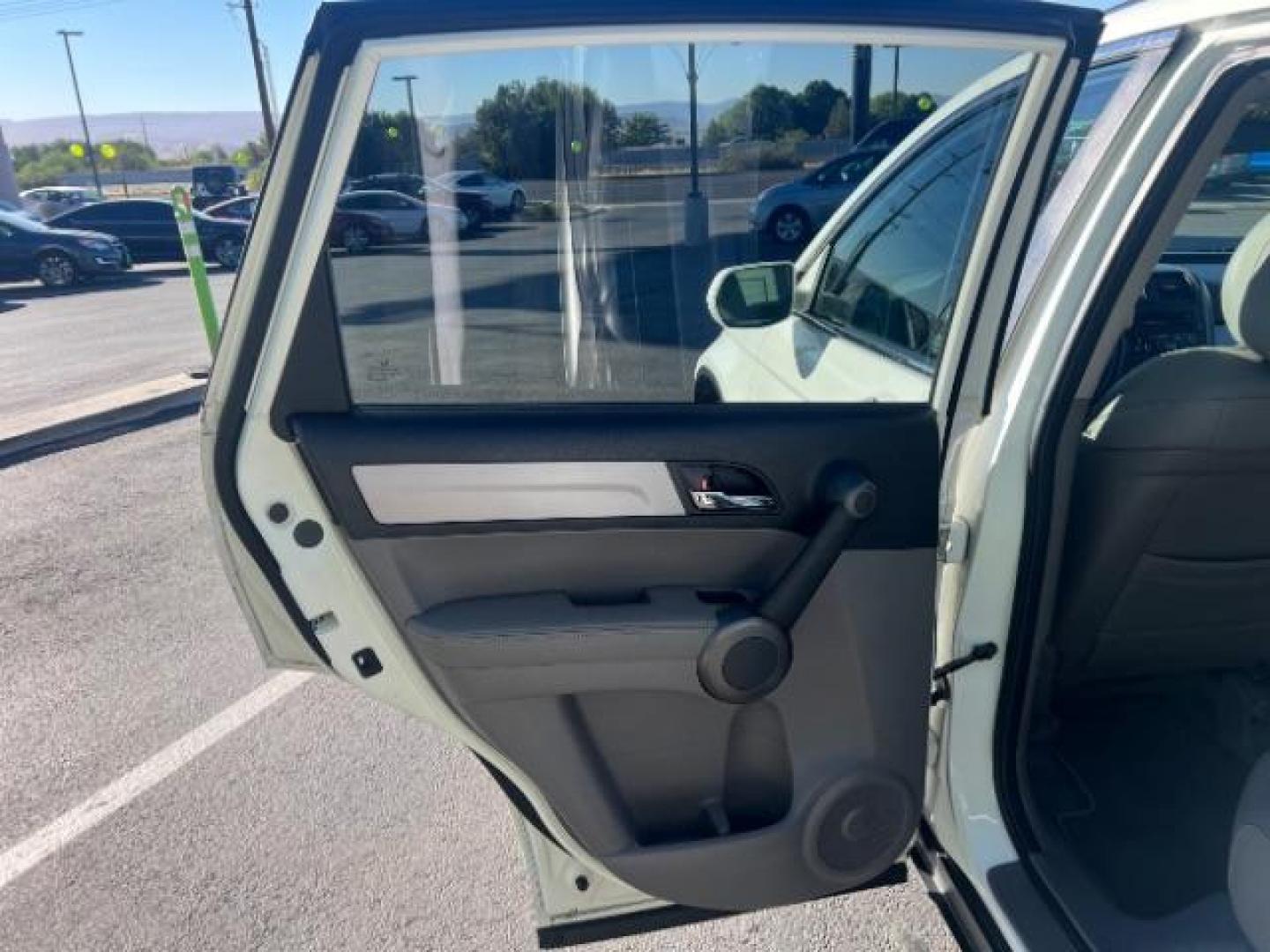 2011 Taffeta White /Gray Honda CR-V EX-L (5J6RE3H71BL) with an 2.4L I-4 DOHC engine, Automatic transmission, located at 1865 East Red Hills Pkwy, St. George, 84770, (435) 628-0023, 37.120850, -113.543640 - Photo#19