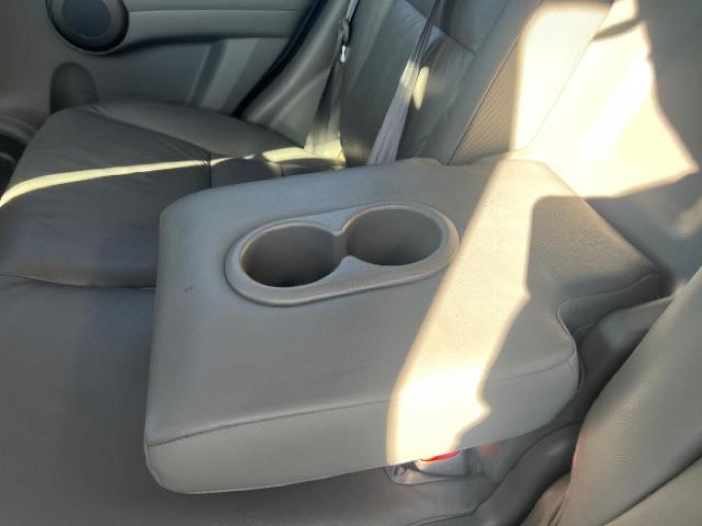 2011 Taffeta White /Gray Honda CR-V EX-L (5J6RE3H71BL) with an 2.4L I-4 DOHC engine, Automatic transmission, located at 1865 East Red Hills Pkwy, St. George, 84770, (435) 628-0023, 37.120850, -113.543640 - Photo#21
