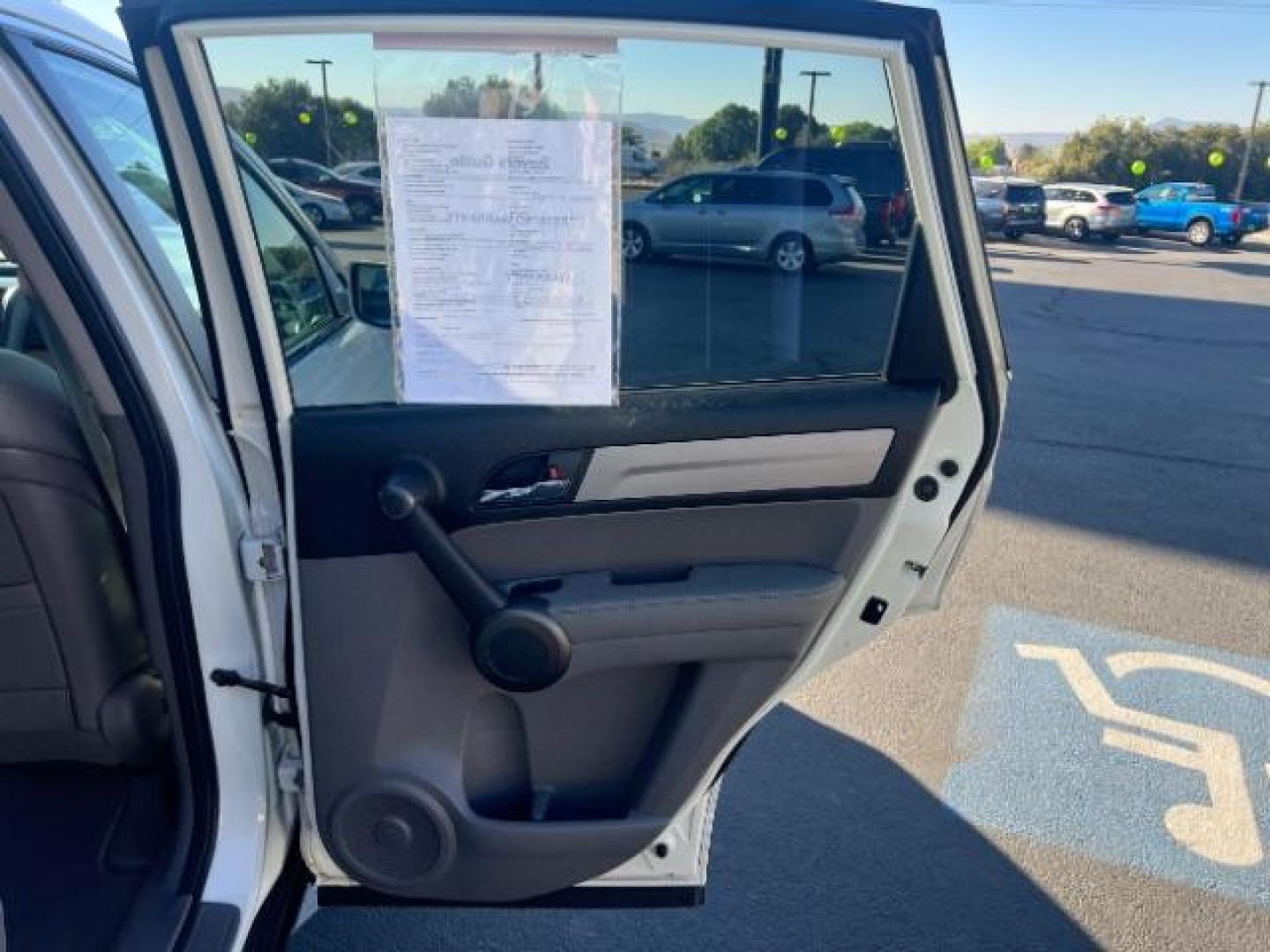 2011 Taffeta White /Gray Honda CR-V EX-L (5J6RE3H71BL) with an 2.4L I-4 DOHC engine, Automatic transmission, located at 1865 East Red Hills Pkwy, St. George, 84770, (435) 628-0023, 37.120850, -113.543640 - Photo#24