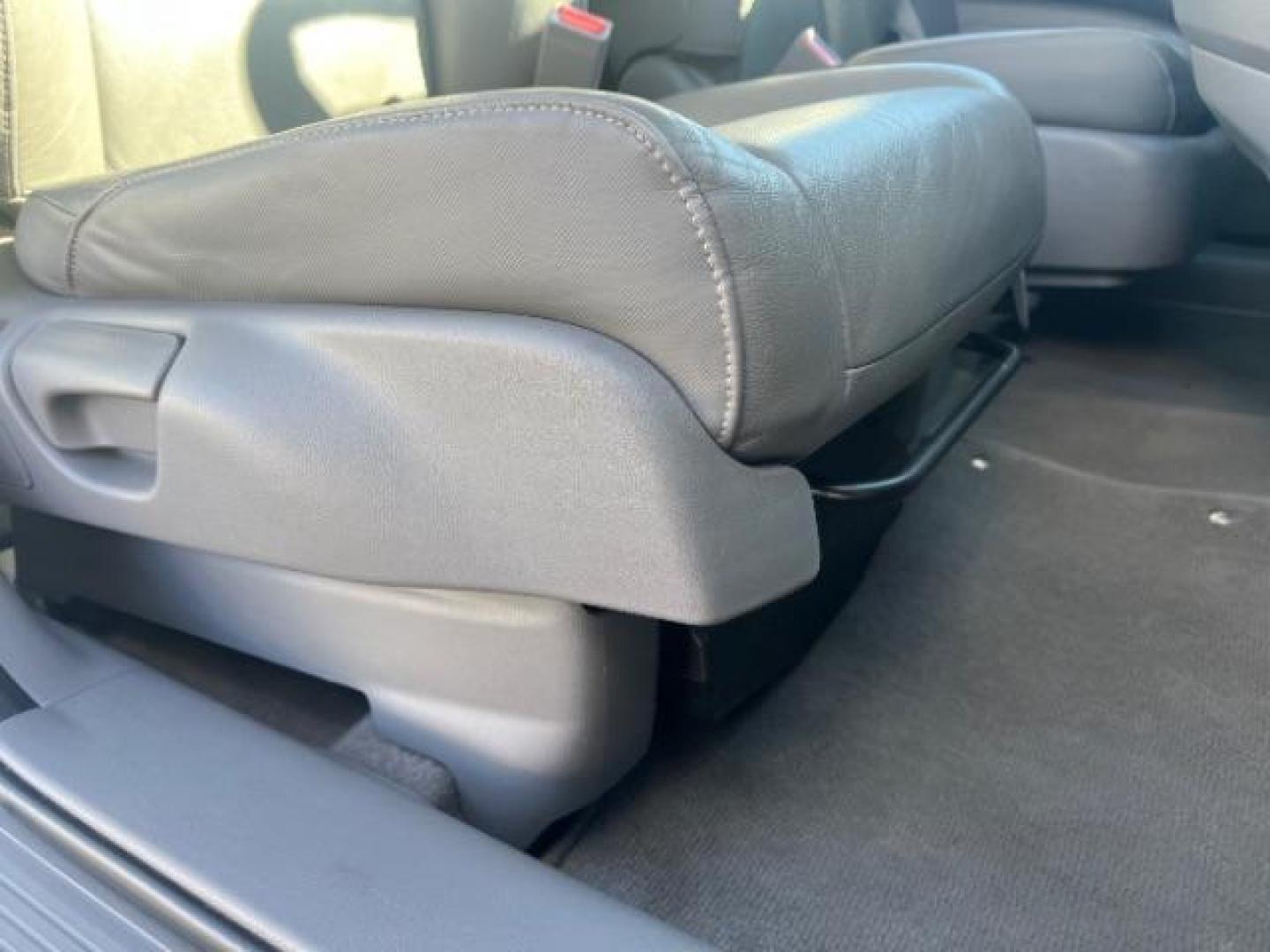 2011 Taffeta White /Gray Honda CR-V EX-L (5J6RE3H71BL) with an 2.4L I-4 DOHC engine, Automatic transmission, located at 1865 East Red Hills Pkwy, St. George, 84770, (435) 628-0023, 37.120850, -113.543640 - Photo#27