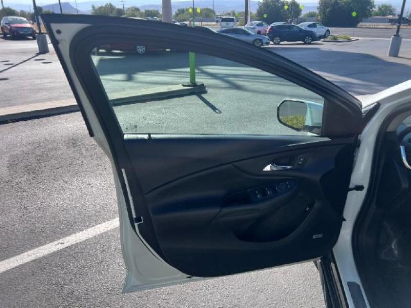 2016 Summit White /Jet Black/Jet Black Accents Chevrolet Volt Premier (1G1RD6S52GU) with an Voltec 1.5L I-4 gasoline direct injection engine, Continuously Variable Transmission transmission, located at 1865 East Red Hills Pkwy, St. George, 84770, (435) 628-0023, 37.120850, -113.543640 - *THIS VEHICLE QUALIFIES FOR A $4000 DOLLAR TAX REBATE* We specialize in helping ALL people get the best financing available. No matter your credit score, good, bad or none we can get you an amazing rate. Had a bankruptcy, divorce, or repossessions? We give you the green light to get your credit bac - Photo#12