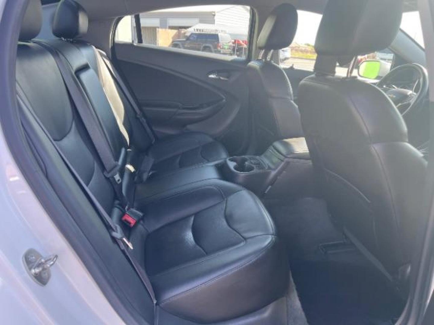 2016 Summit White /Jet Black/Jet Black Accents Chevrolet Volt Premier (1G1RD6S52GU) with an Voltec 1.5L I-4 gasoline direct injection engine, Continuously Variable Transmission transmission, located at 1865 East Red Hills Pkwy, St. George, 84770, (435) 628-0023, 37.120850, -113.543640 - *THIS VEHICLE QUALIFIES FOR A $4000 DOLLAR TAX REBATE* We specialize in helping ALL people get the best financing available. No matter your credit score, good, bad or none we can get you an amazing rate. Had a bankruptcy, divorce, or repossessions? We give you the green light to get your credit bac - Photo#26