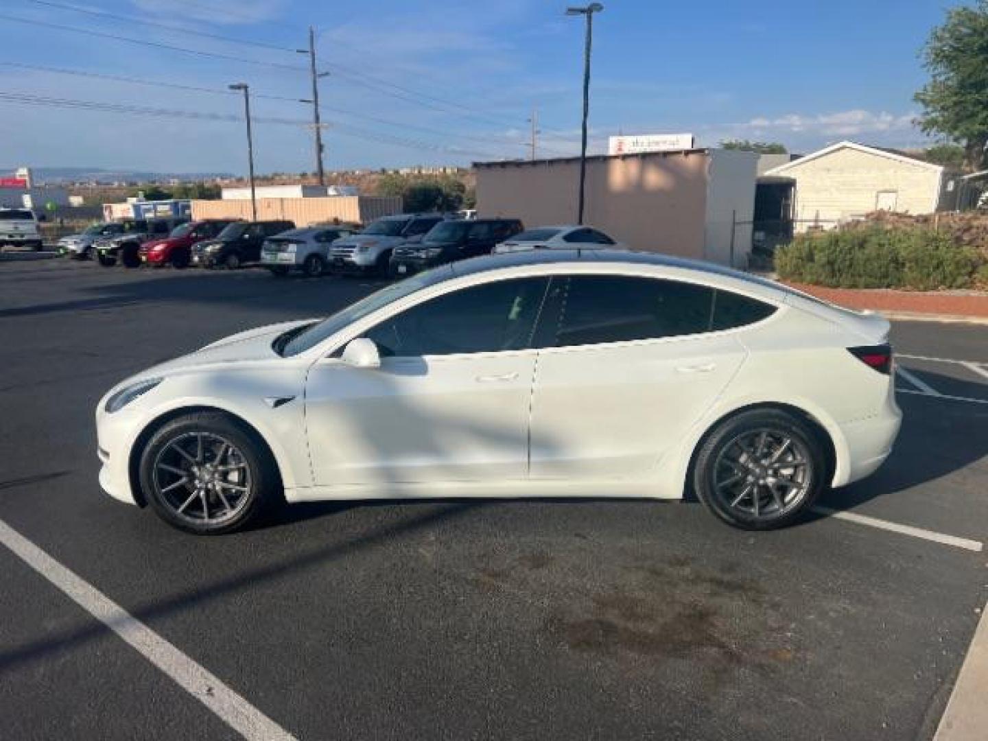 2020 Pearl White Multi-Coat /Black Tesla Model 3 Long Range Dual Motor All-Wheel Drive (5YJ3E1EBXLF) with an ELECTRIC engine, Continuously Variable Transmission transmission, located at 1865 East Red Hills Pkwy, St. George, 84770, (435) 628-0023, 37.120850, -113.543640 - ****Price includes $4k IRS EV REBATE**** We are approved to file the EV rebate directly with the IRS. We recived the funds in 7 days and take credit off the price of car. Check with IRS EV website to be sure you qualify. This program ends Sept 30th so ACT FAST! This Tesla is an AWD Long Range. FUL - Photo#5