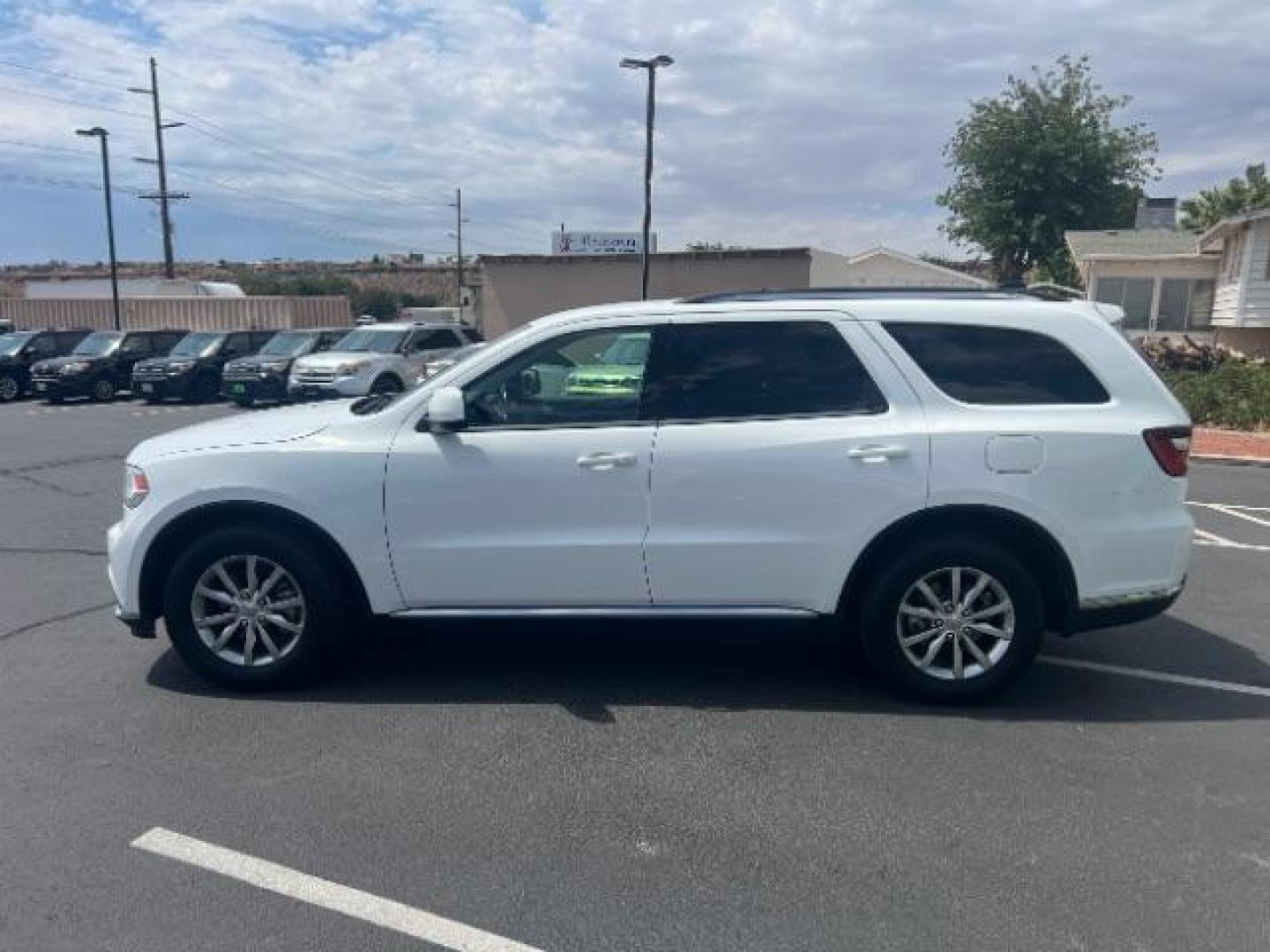 2017 White Knuckle Clearcoat /Black Dodge Durango SXT RWD (1C4RDHAG1HC) with an Pentastar 3.6L V-6 DOHC engine, Automatic transmission, located at 1865 East Red Hills Pkwy, St. George, 84770, (435) 628-0023, 37.120850, -113.543640 - We specialize in helping ALL people get the best financing available. No matter your credit score, good, bad or none we can get you an amazing rate. Had a bankruptcy, divorce, or repossessions? We give you the green light to get your credit back on the road. Low down and affordable payments that fit - Photo#3