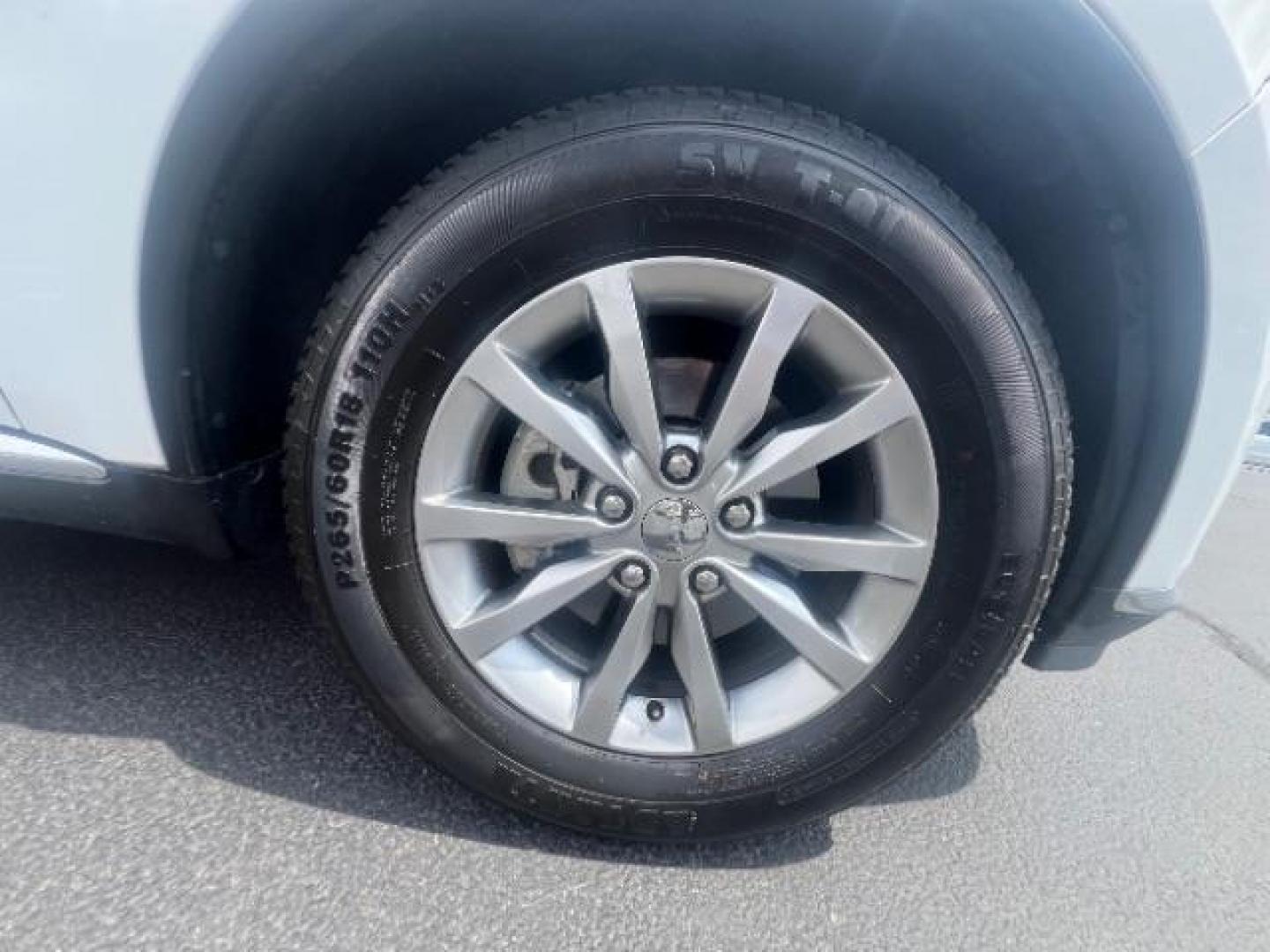 2017 White Knuckle Clearcoat /Black Dodge Durango SXT RWD (1C4RDHAG1HC) with an Pentastar 3.6L V-6 DOHC engine, Automatic transmission, located at 1865 East Red Hills Pkwy, St. George, 84770, (435) 628-0023, 37.120850, -113.543640 - Photo#9