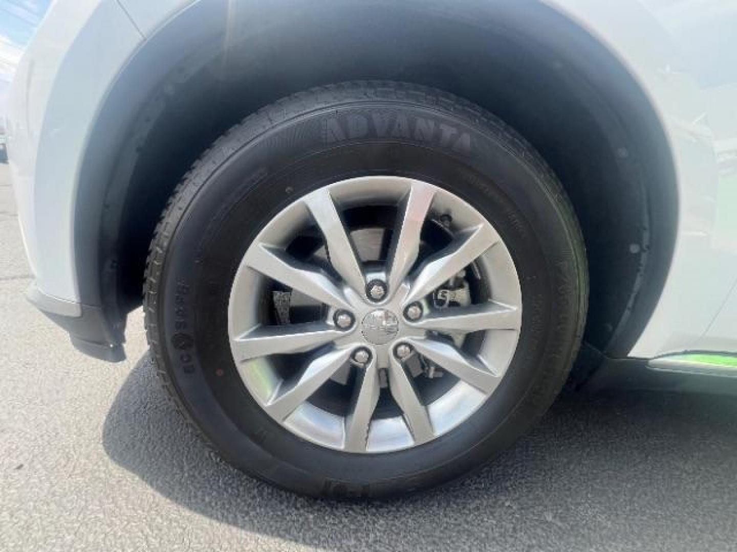 2017 White Knuckle Clearcoat /Black Dodge Durango SXT RWD (1C4RDHAG1HC) with an Pentastar 3.6L V-6 DOHC engine, Automatic transmission, located at 1865 East Red Hills Pkwy, St. George, 84770, (435) 628-0023, 37.120850, -113.543640 - Photo#10
