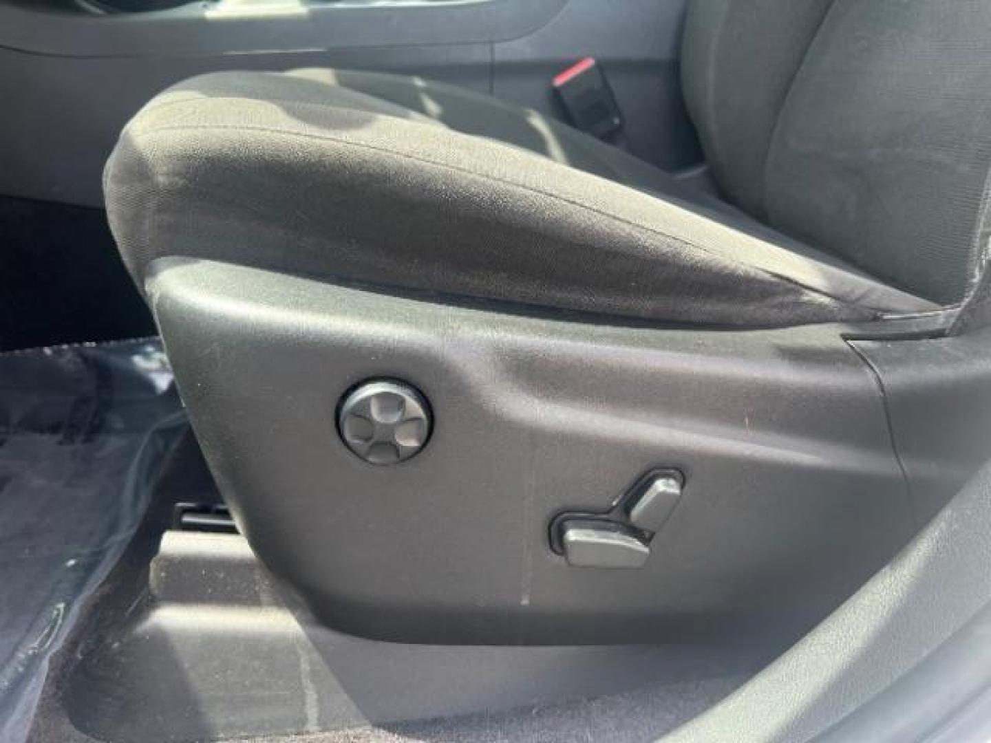 2017 White Knuckle Clearcoat /Black Dodge Durango SXT RWD (1C4RDHAG1HC) with an Pentastar 3.6L V-6 DOHC engine, Automatic transmission, located at 1865 East Red Hills Pkwy, St. George, 84770, (435) 628-0023, 37.120850, -113.543640 - We specialize in helping ALL people get the best financing available. No matter your credit score, good, bad or none we can get you an amazing rate. Had a bankruptcy, divorce, or repossessions? We give you the green light to get your credit back on the road. Low down and affordable payments that fit - Photo#13