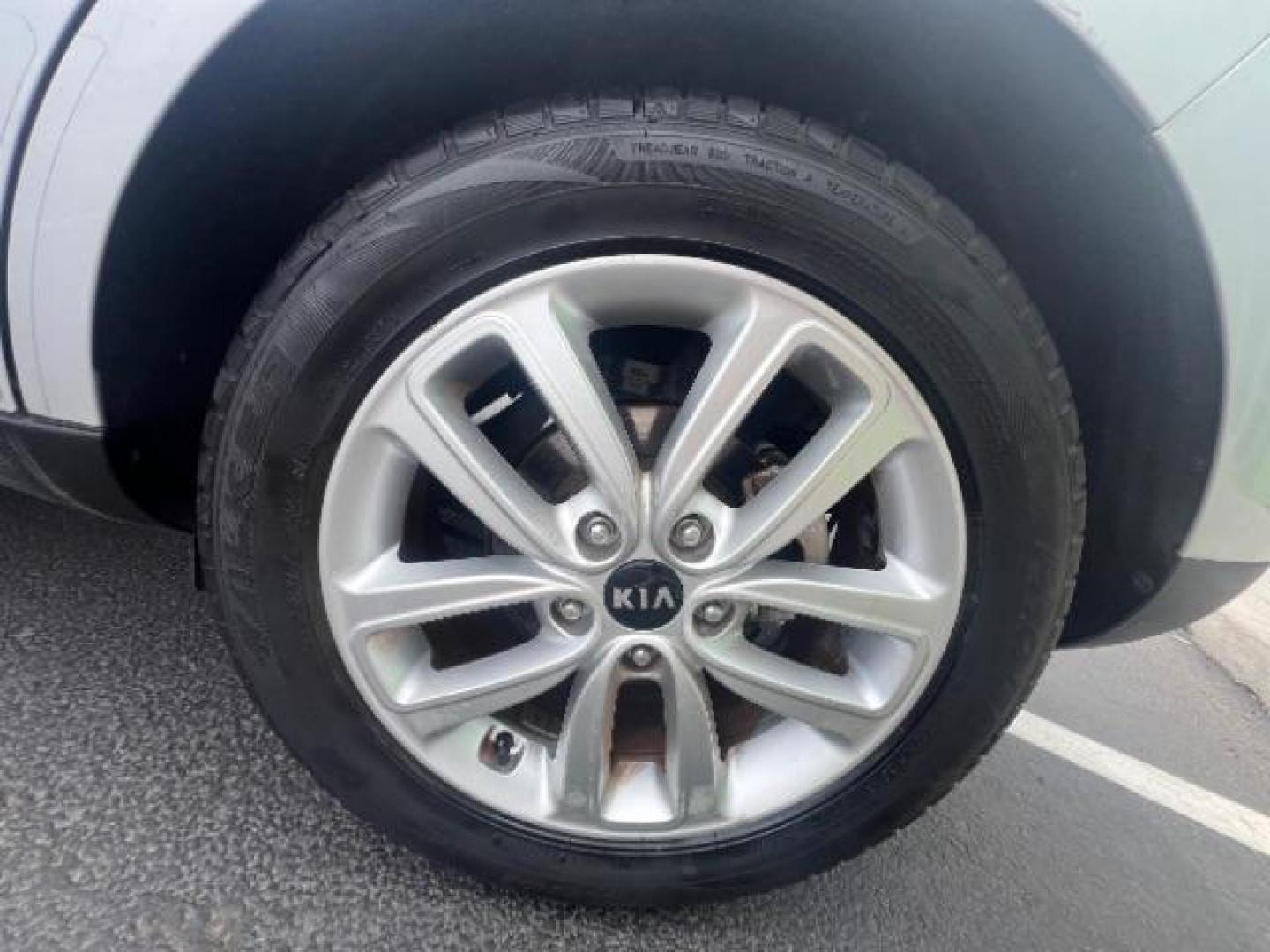 2017 Bright Silver /Gray 2-Tone Kia Soul + (KNDJP3A53H7) with an 2L I-4 gasoline direct injection engine, Automatic transmission, located at 940 North Main Street, Cedar City, UT, 84720, (435) 628-0023, 37.692936, -113.061897 - Photo#8