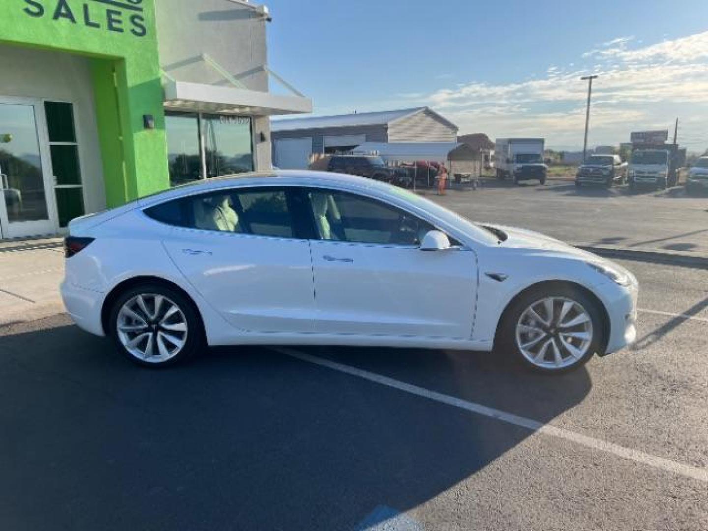 2018 Pearl White Multi-Coat /White Tesla Model 3 Long Range (5YJ3E1EB0JF) with an ELECTRIC engine, Continuously Variable Transmission transmission, located at 1865 East Red Hills Pkwy, St. George, 84770, (435) 628-0023, 37.120850, -113.543640 - ****Price includes $4k IRS EV REBATE**** We are approved to file the EV rebate directly with the IRS. We recived the funds in 7 days and take credit off the price of car. Check with IRS EV website to be sure you qualify. This program ends Sept 30th so ACT FAST! This Tesla is an AWD Long Range. Whi - Photo#9