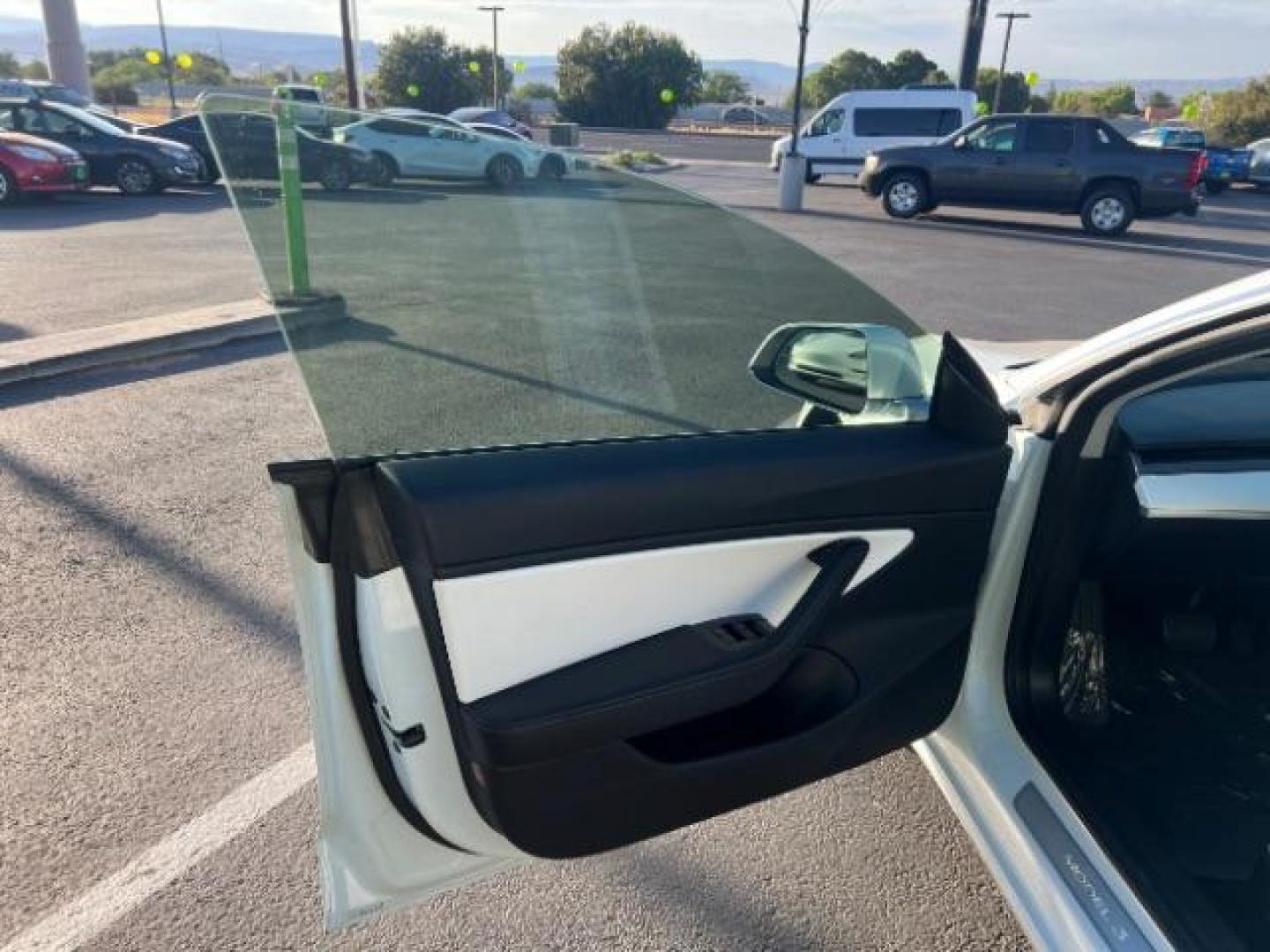2018 Pearl White Multi-Coat /White Tesla Model 3 Long Range (5YJ3E1EB0JF) with an ELECTRIC engine, Continuously Variable Transmission transmission, located at 1865 East Red Hills Pkwy, St. George, 84770, (435) 628-0023, 37.120850, -113.543640 - ****Price includes $4k IRS EV REBATE**** We are approved to file the EV rebate directly with the IRS. We recived the funds in 7 days and take credit off the price of car. Check with IRS EV website to be sure you qualify. This program ends Sept 30th so ACT FAST! This Tesla is an AWD Long Range. Whi - Photo#14