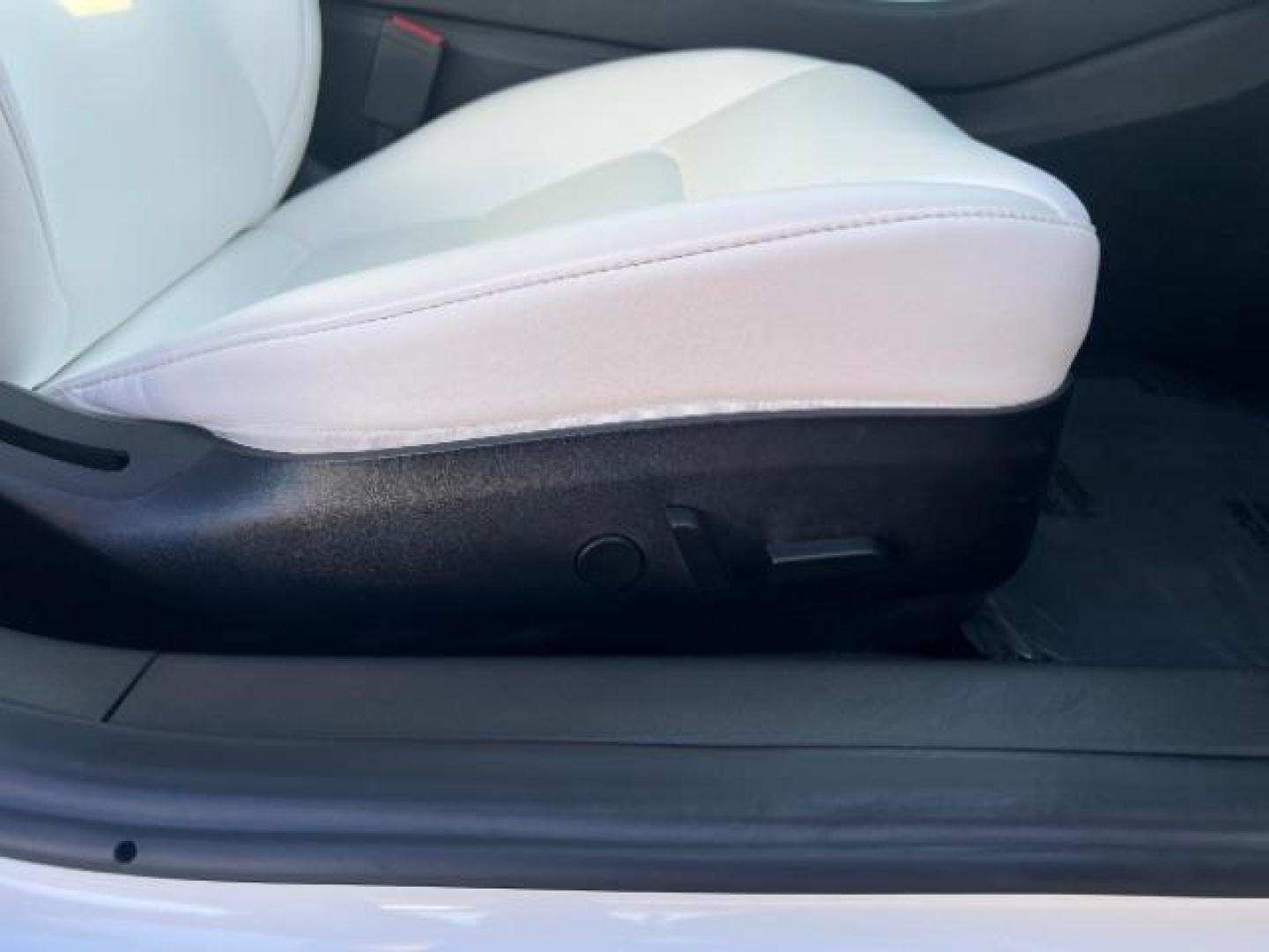 2018 Pearl White Multi-Coat /White Tesla Model 3 Long Range (5YJ3E1EB0JF) with an ELECTRIC engine, Continuously Variable Transmission transmission, located at 1865 East Red Hills Pkwy, St. George, 84770, (435) 628-0023, 37.120850, -113.543640 - ****Price includes $4k IRS EV REBATE**** We are approved to file the EV rebate directly with the IRS. We recived the funds in 7 days and take credit off the price of car. Check with IRS EV website to be sure you qualify. This program ends Sept 30th so ACT FAST! This Tesla is an AWD Long Range. Whi - Photo#28