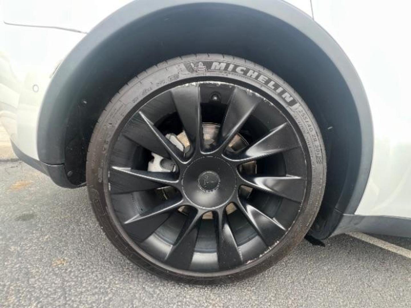 2020 Pearl White Multi-Coat /White/Black Tesla Model Y Long Range Dual Motor All-Wheel Drive (5YJYGDEE7LF) with an ELECTRIC engine, Continuously Variable Transmission transmission, located at 1865 East Red Hills Pkwy, St. George, 84770, (435) 628-0023, 37.120850, -113.543640 - ****Price includes $4k IRS EV REBATE**** We are approved to file the EV rebate directly with the IRS. We recived the funds in 7 days and take credit off the price of car. Check with IRS EV website to be sure you qualify. This program ends Sept 30th so ACT FAST! This Tesla is an AWD Long Range. Whi - Photo#10